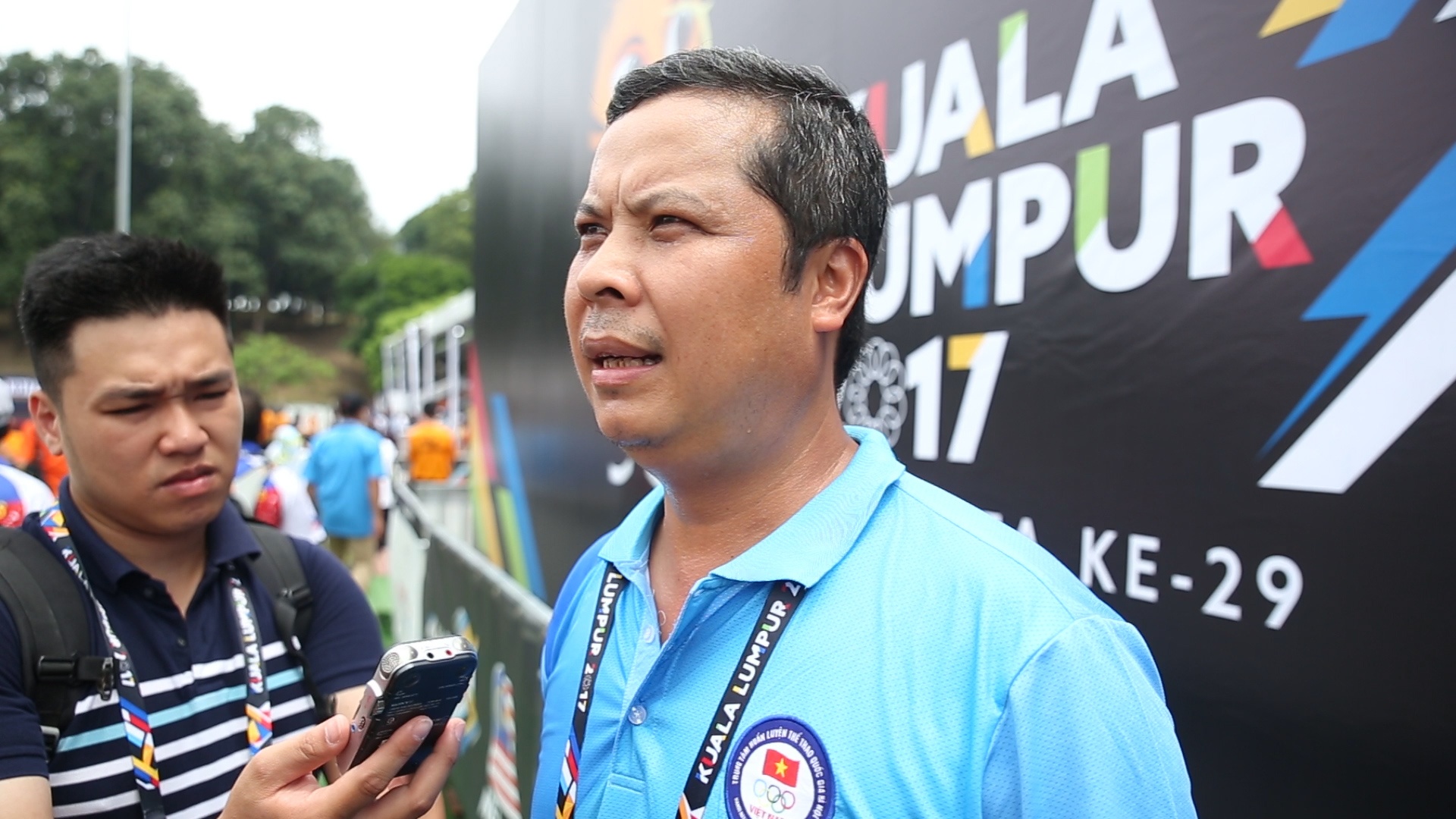 Ong Cap Manh Tan: Doi con thieu ban linh va mot chut may man hinh anh