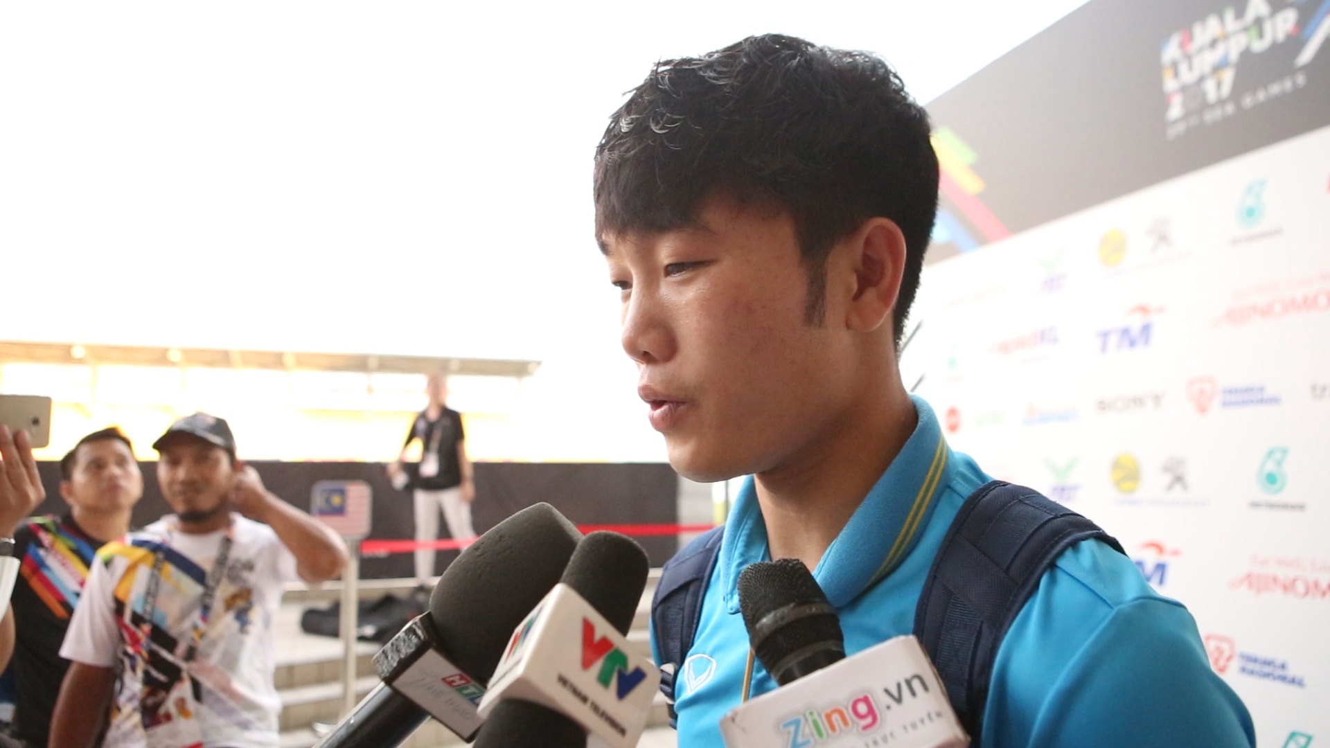 Xuan Truong: 'Chung toi buon vi nguoi ham mo quay lung' hinh anh