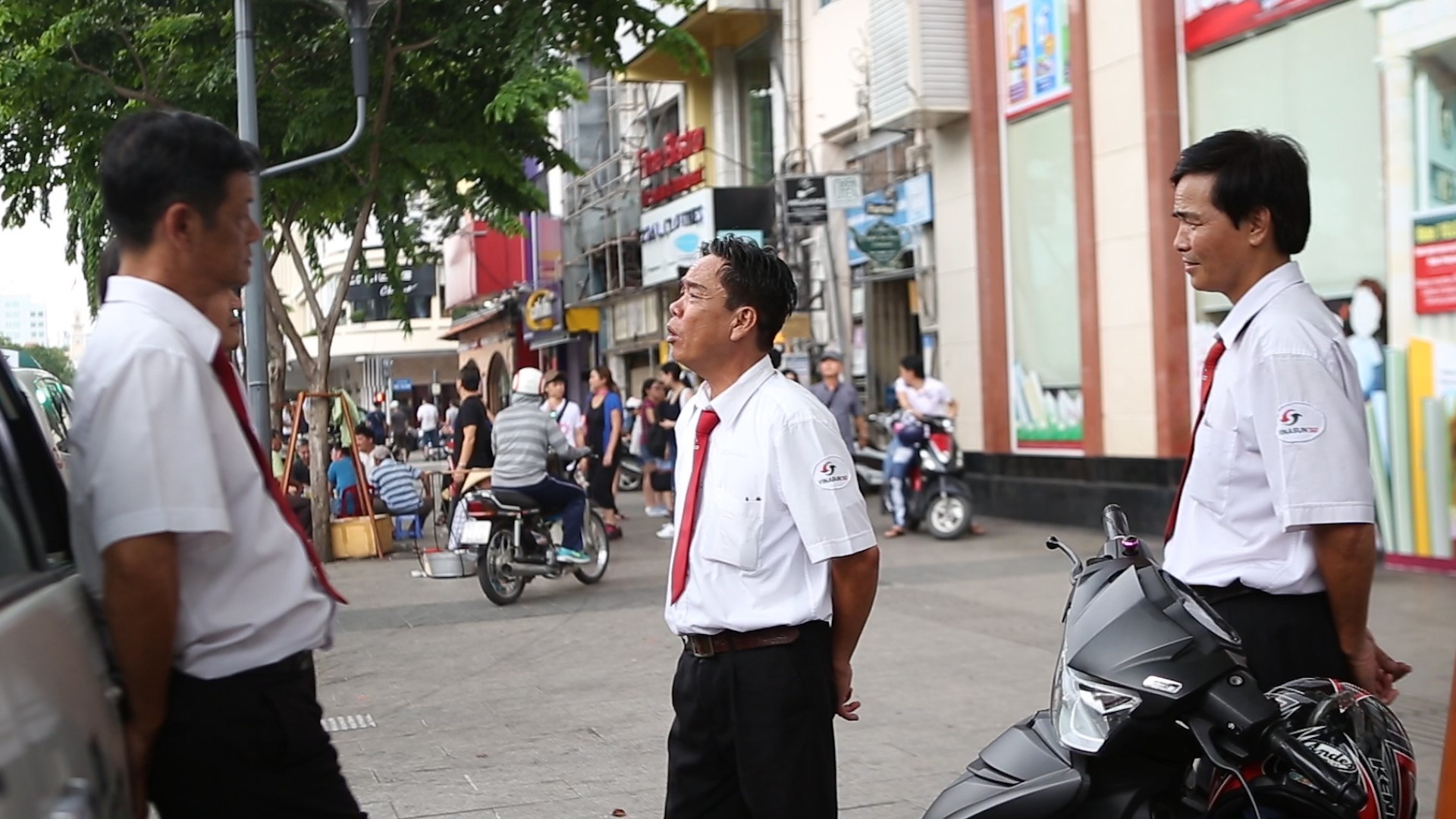 Tai xe Vinasun: Xe ve xuong di ra la thay co khau hieu roi hinh anh
