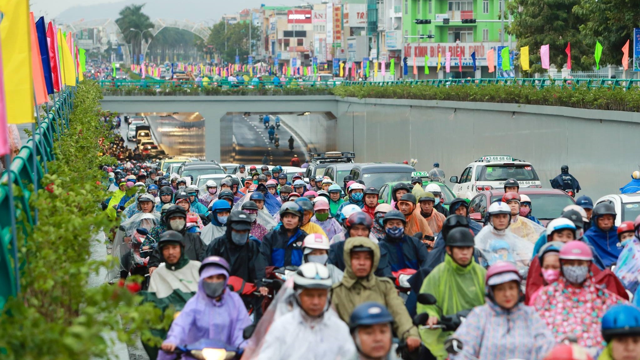 Da Nang thong xe ham chui 118 ty dong phuc vu APEC hinh anh