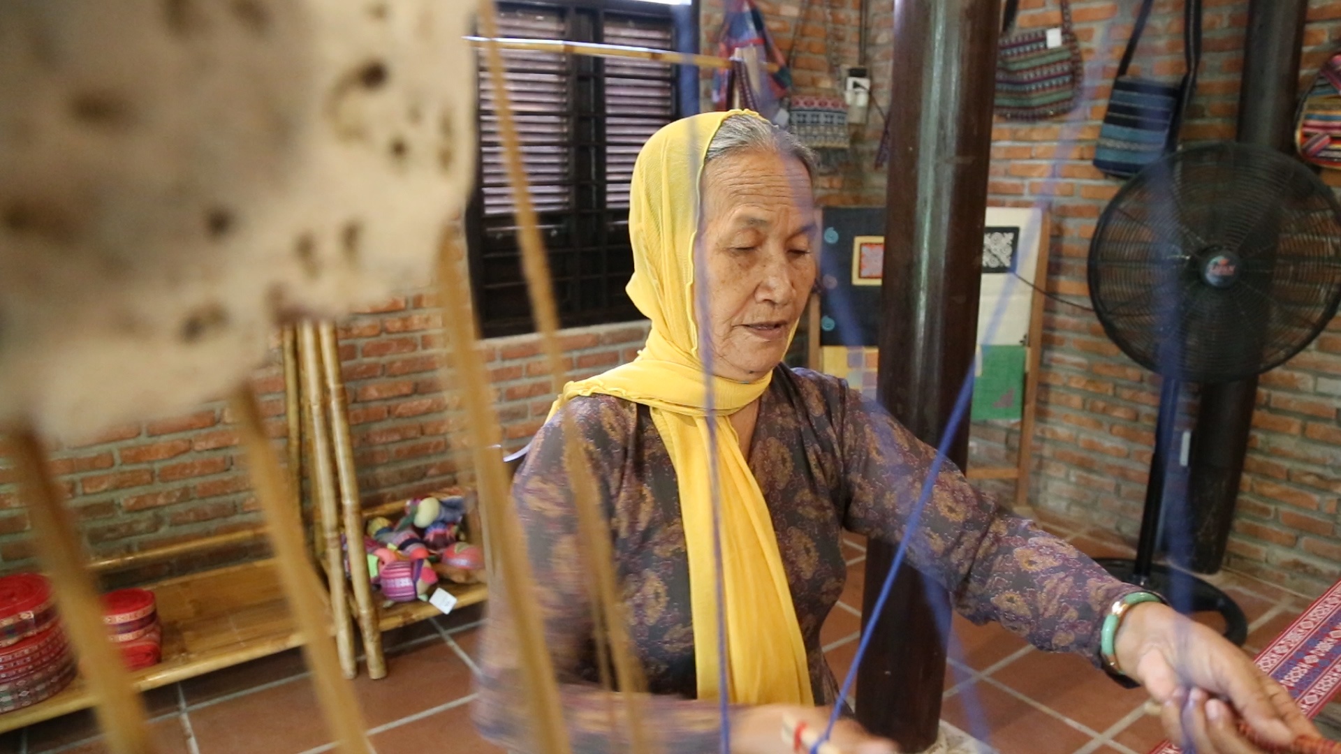 Lang lua Hoi An, noi luu giu ve dep truyen thong Viet hinh anh