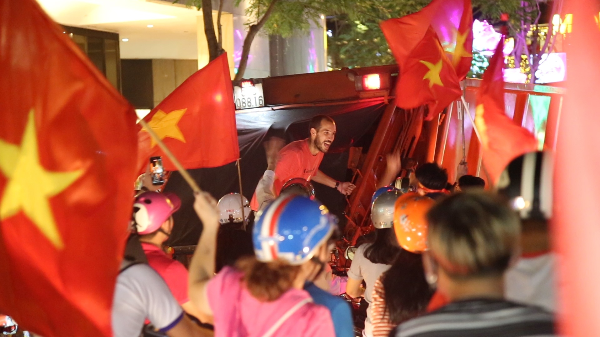 1001 cach co vu cua CDV Sai Gon hinh anh