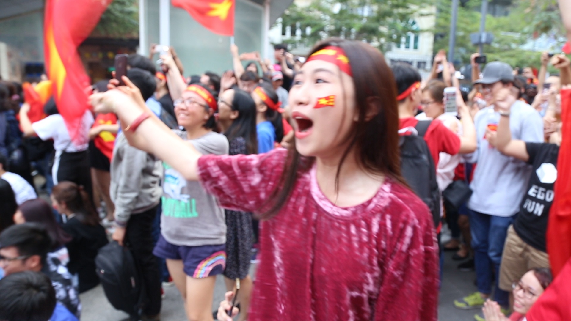 Pho di bo Nguyen Hue bung no voi sieu pham cua Quang Hai hinh anh