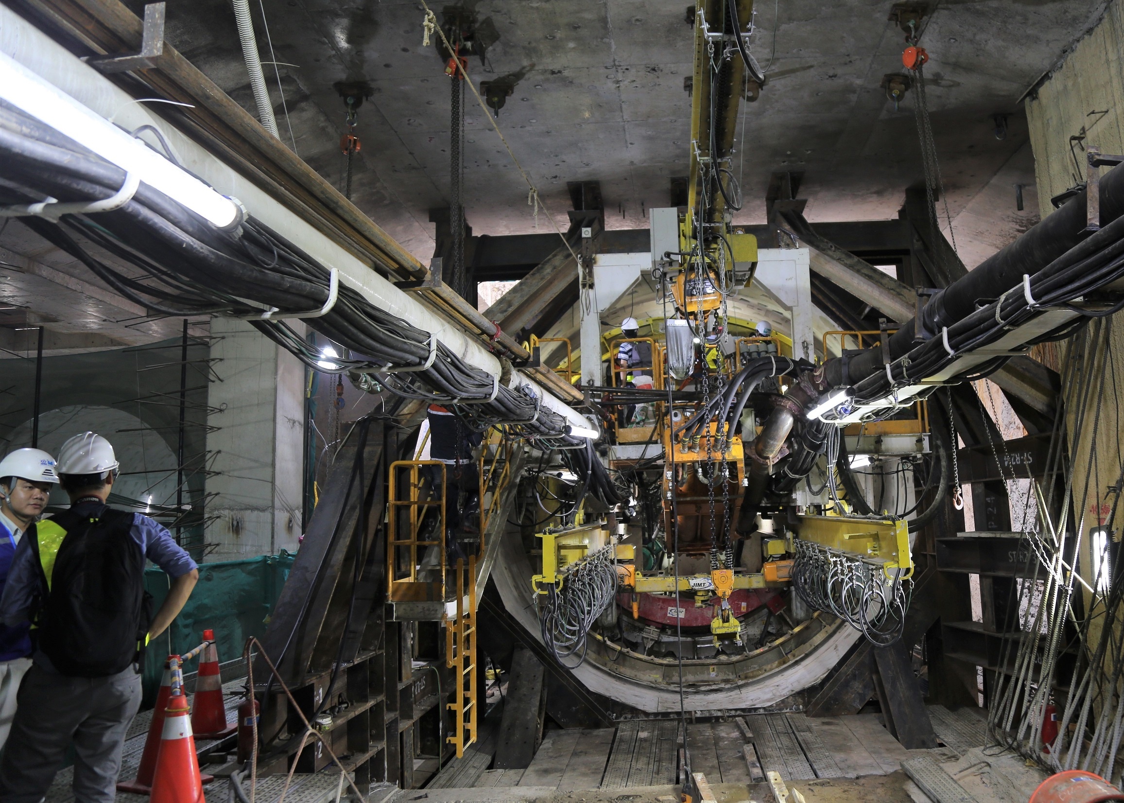 Bat dau khoan ham metro thu 2 tu ga Ba Son ve Nha hat TP.HCM hinh anh