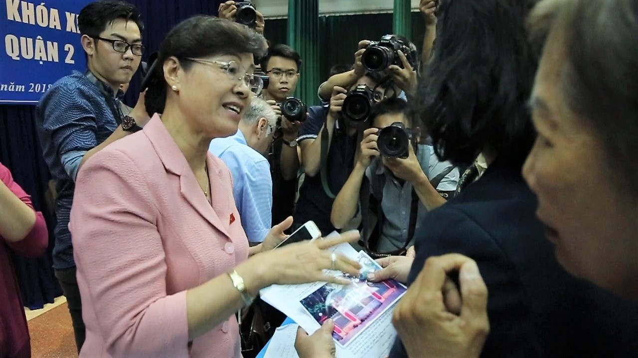 Ba Nguyen Thi Quyet Tam: 'Nghe co bac noi vay xot lam' hinh anh