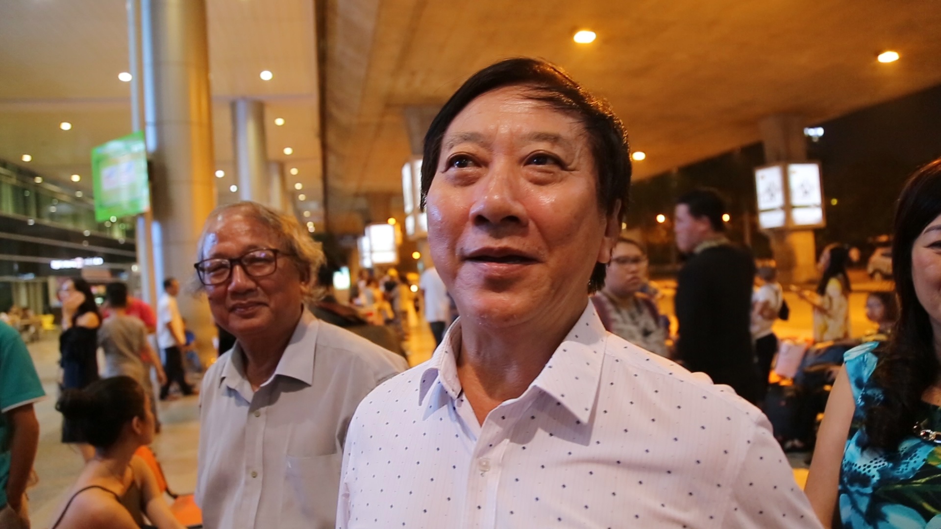 Gia dinh Quoc Co, Quoc Nghiep: 'Chung toi rat nho con' hinh anh