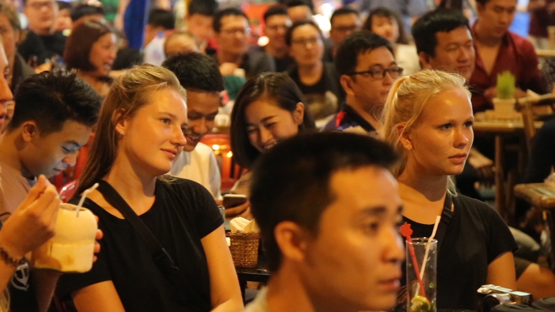 Pho tay Bui Vien nhon nhip mua World Cup hinh anh