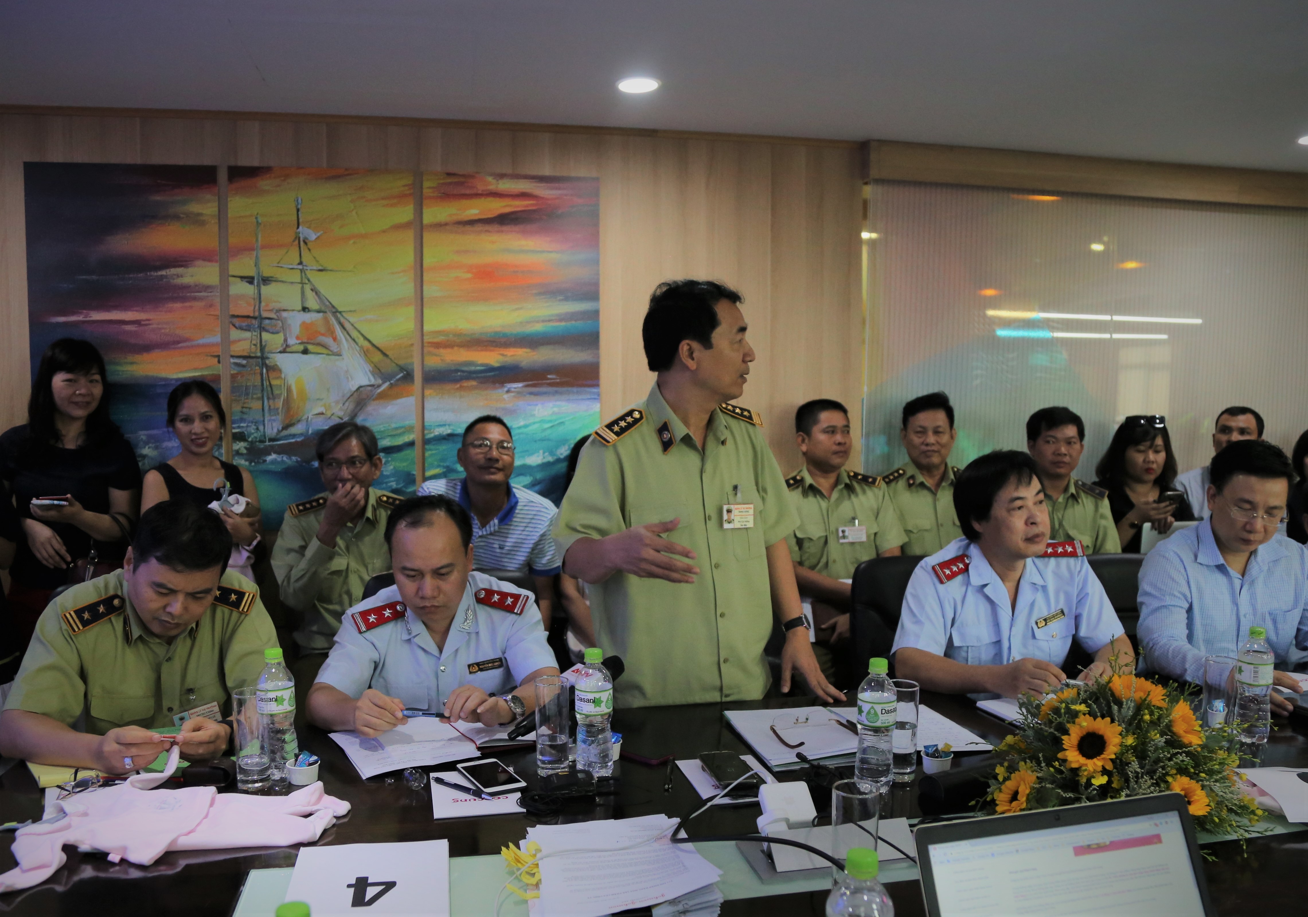 Bo Cong Thuong cong bo quyet dinh kiem tra Con Cung hinh anh