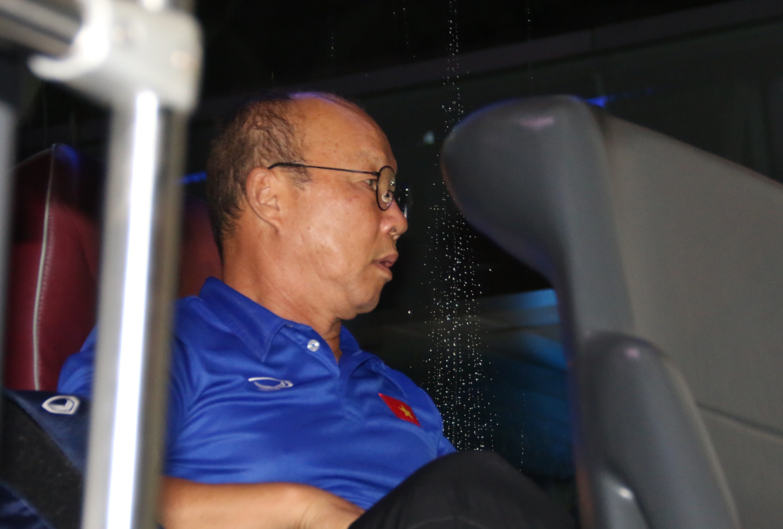 U23 Việt Nam thân thiện với người hâm mộ ảnh 11 U23 Viet Nam than thien voi nguoi ham mo anh 11