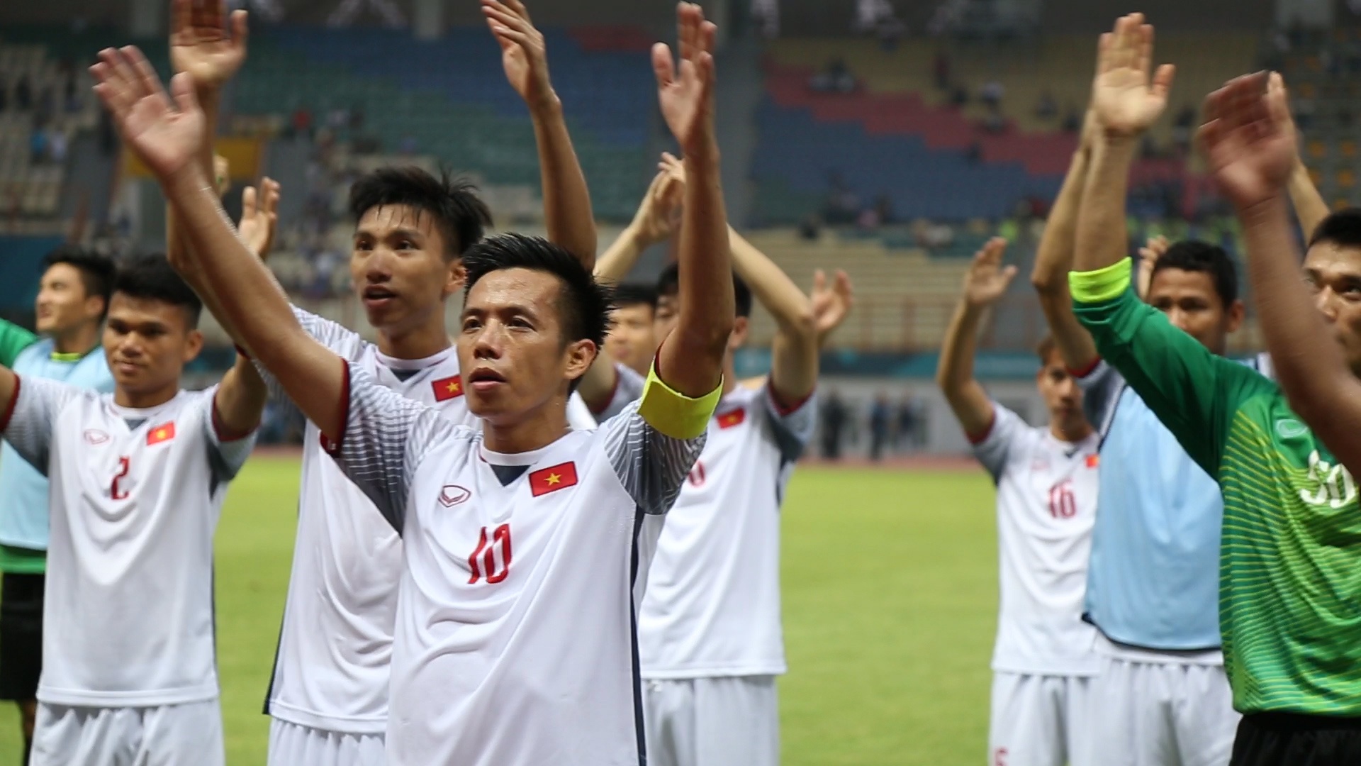 Man an mung kieu 'Viking' sau chien thang cua Olympic Viet Nam hinh anh