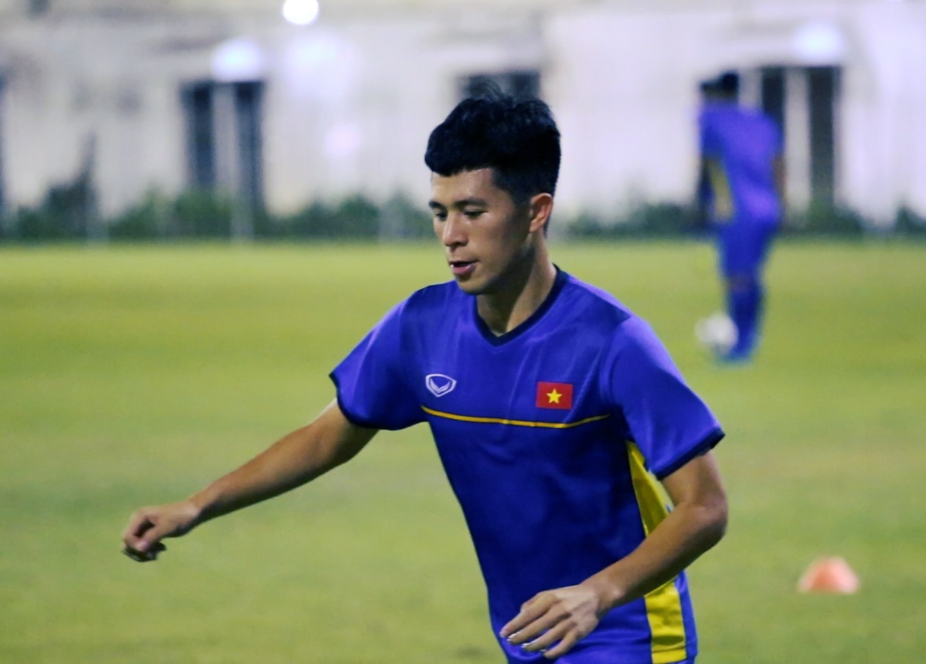 Dau hoi ve co hoi ra san cua Dinh Trong truoc tran gap Syria hinh anh