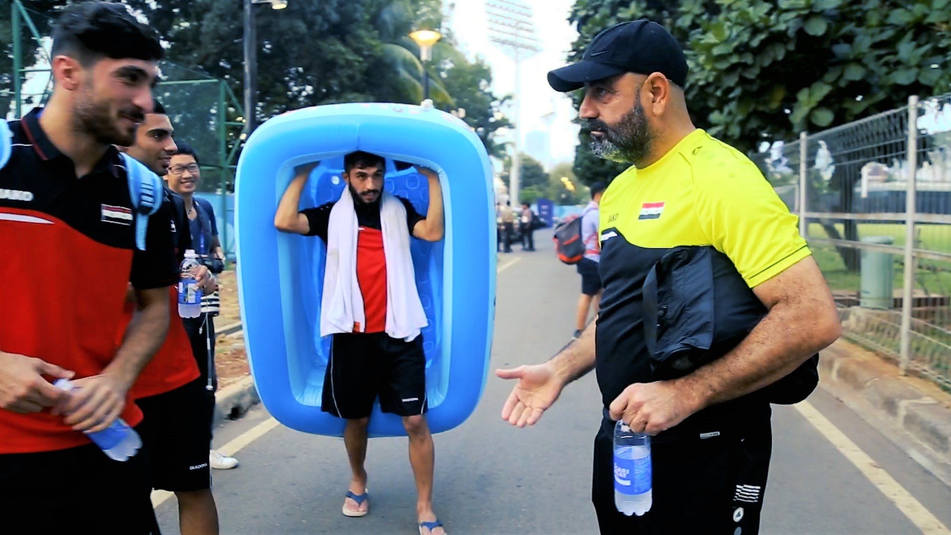 Olympic Syria canh giac khi cau thu tiep xuc bao chi hinh anh