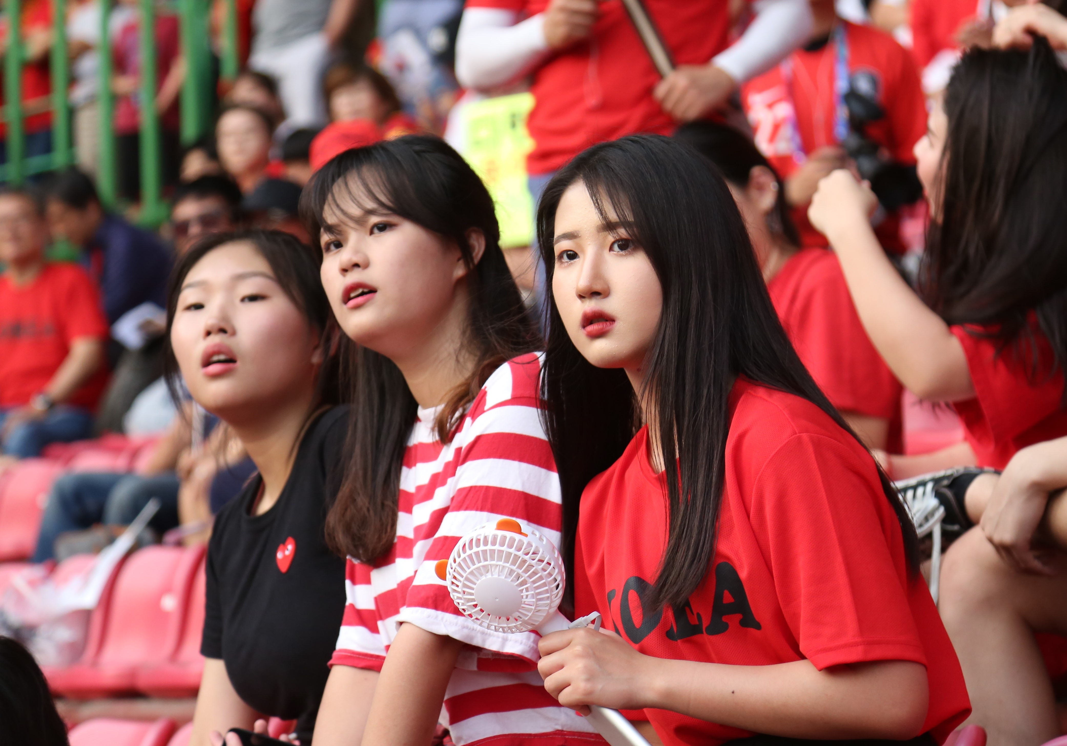 Son Heung-min thu hút em nhỏ Hàn Quốc ảnh 1 Son Heung-min thu hut em nho Han Quoc anh 1