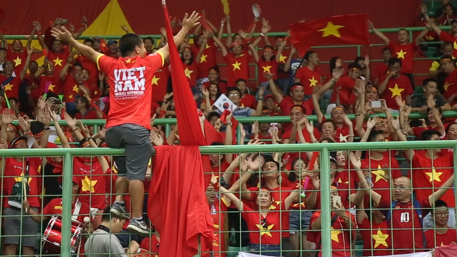 CDV ho vang tren khan dai de tiep lua cho Olympic Viet Nam hinh anh