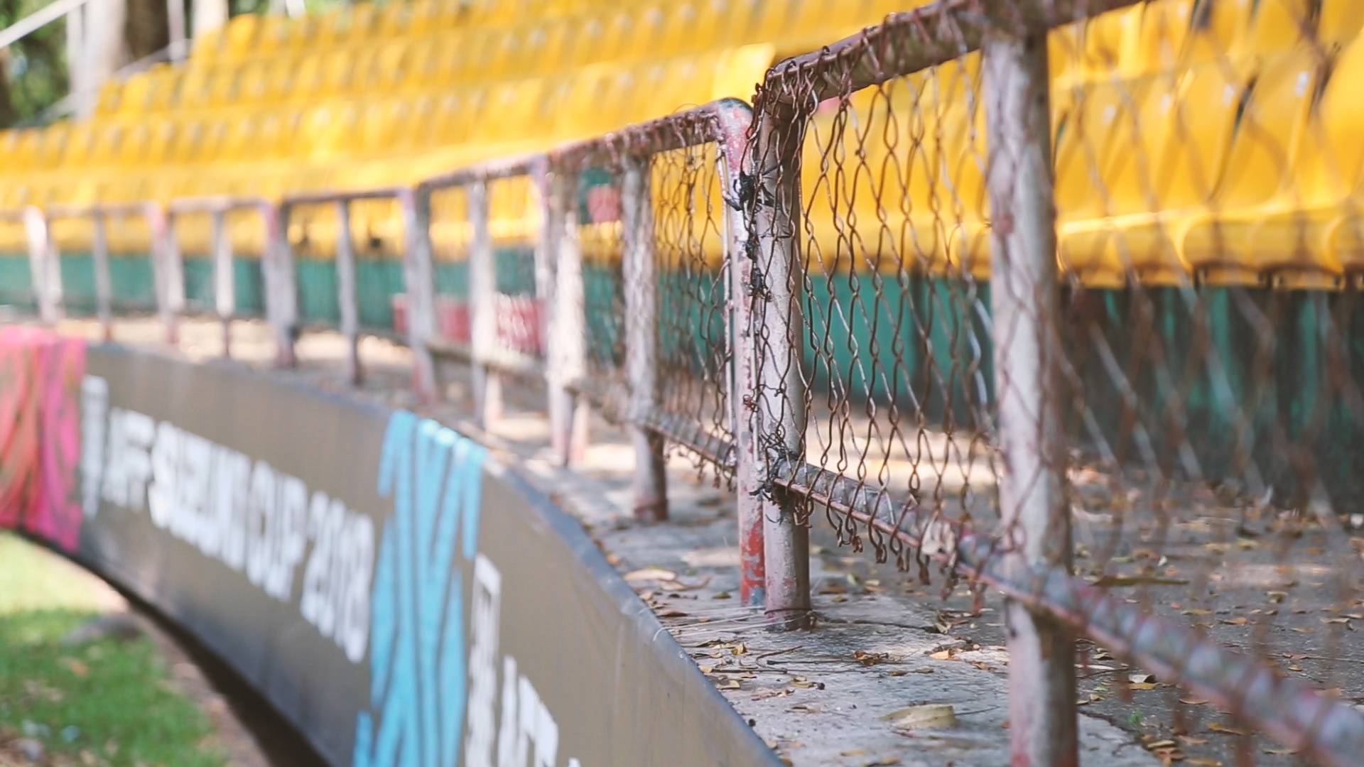 Viet Nam thi dau tren san xuong cap o tran ban ket luot di AFF Cup hinh anh