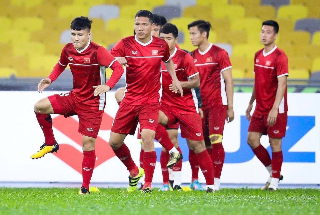 Tuyen Viet Nam tap duoi mua tren san 80.000 cho ngoi truoc chung ket hinh anh