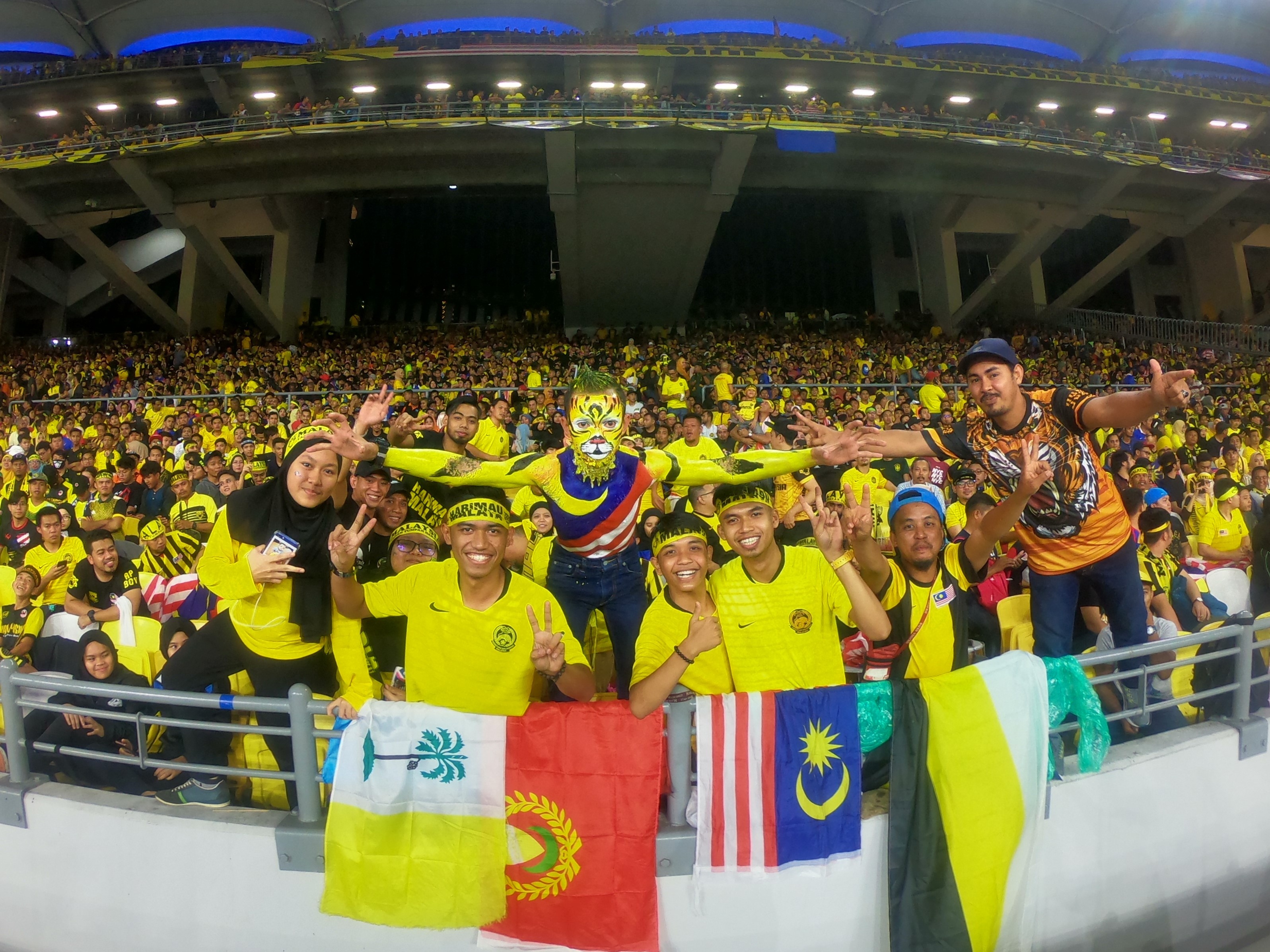 Suc nong khung khiep boi 80.000 CDV Malaysia tai Bukit Jalil hinh anh