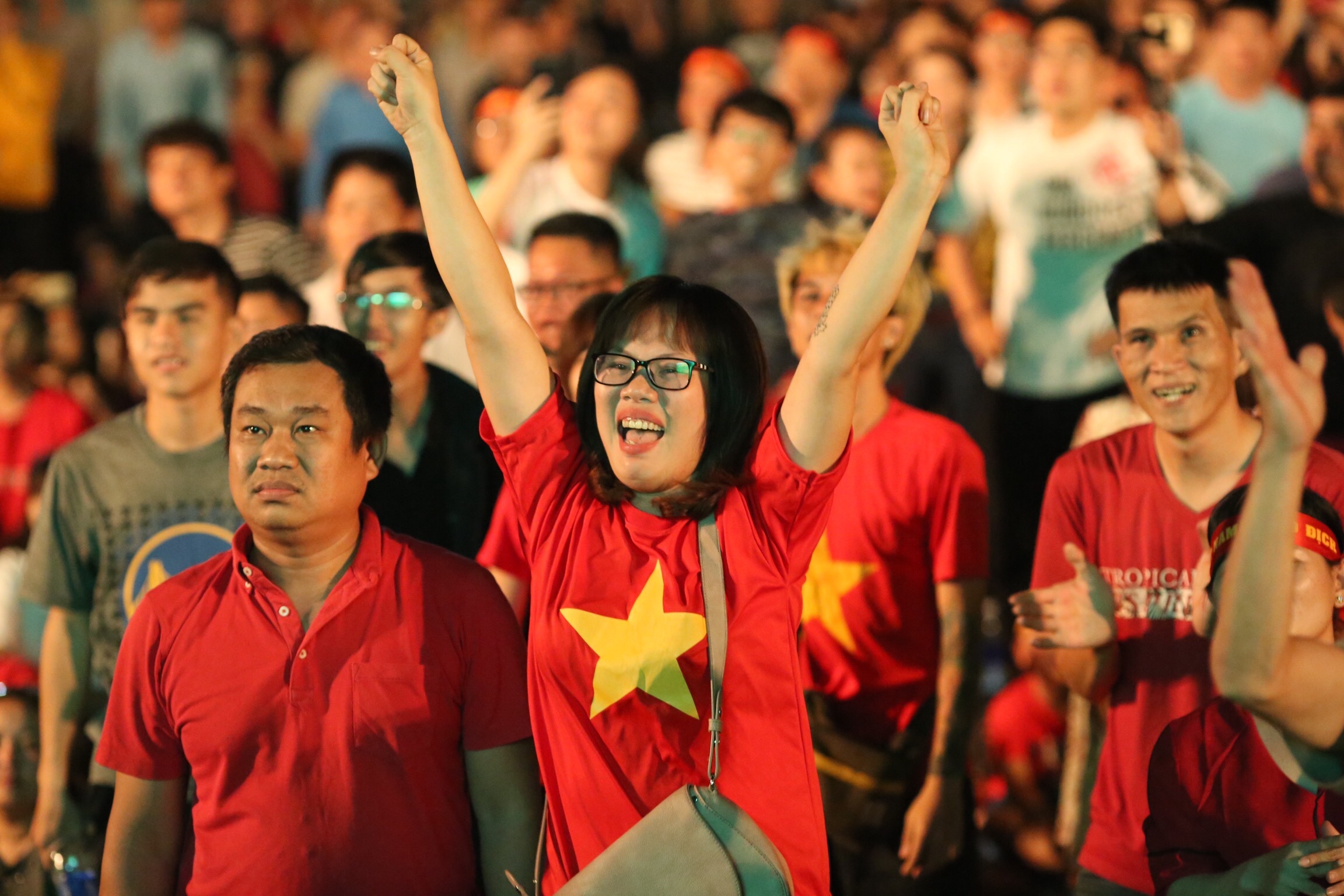 CDV Sai Gon nhay mua vui suong khi tuyen Viet Nam thang Jordan hinh anh