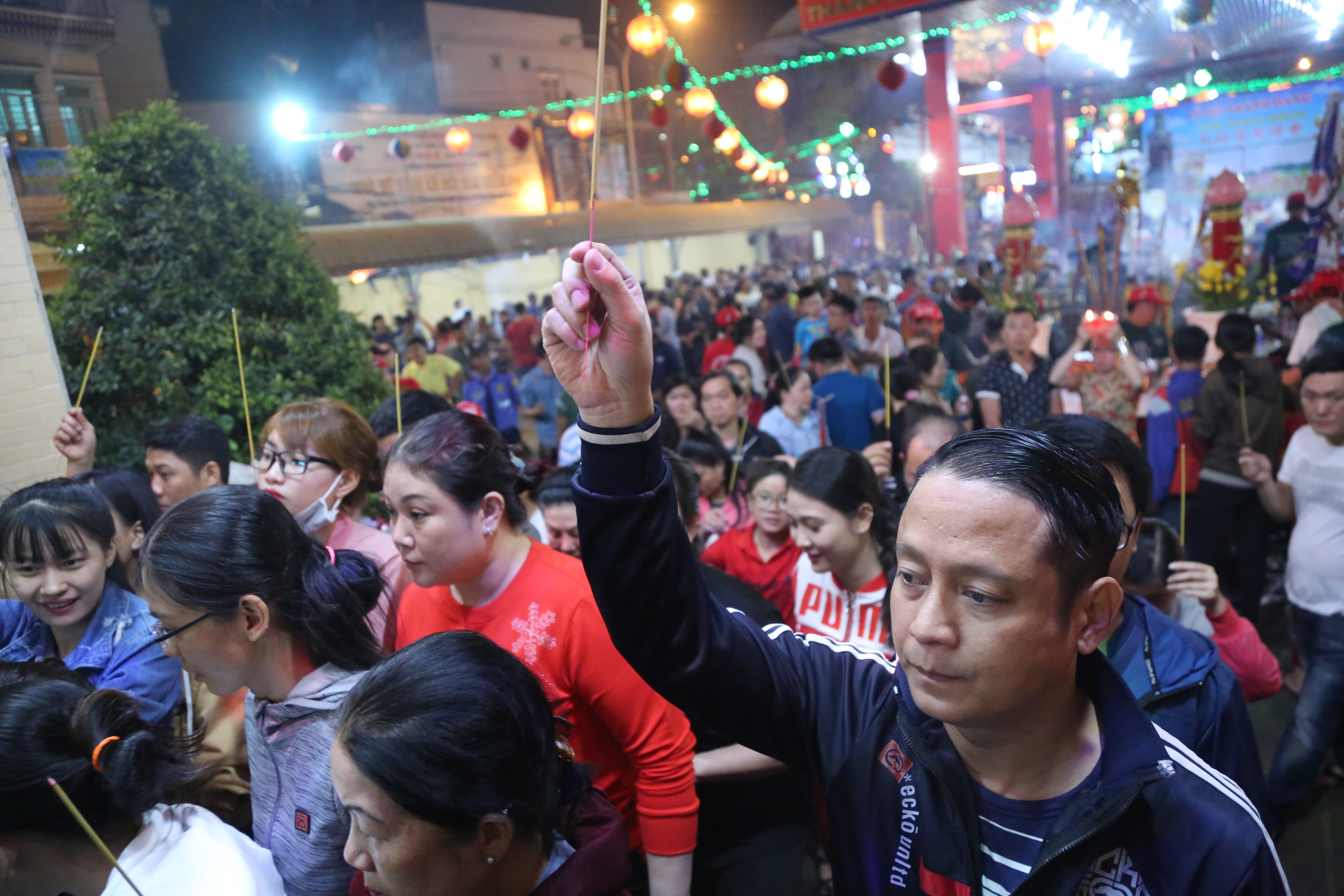 Le hoi chua Ba Binh Duong anh 11