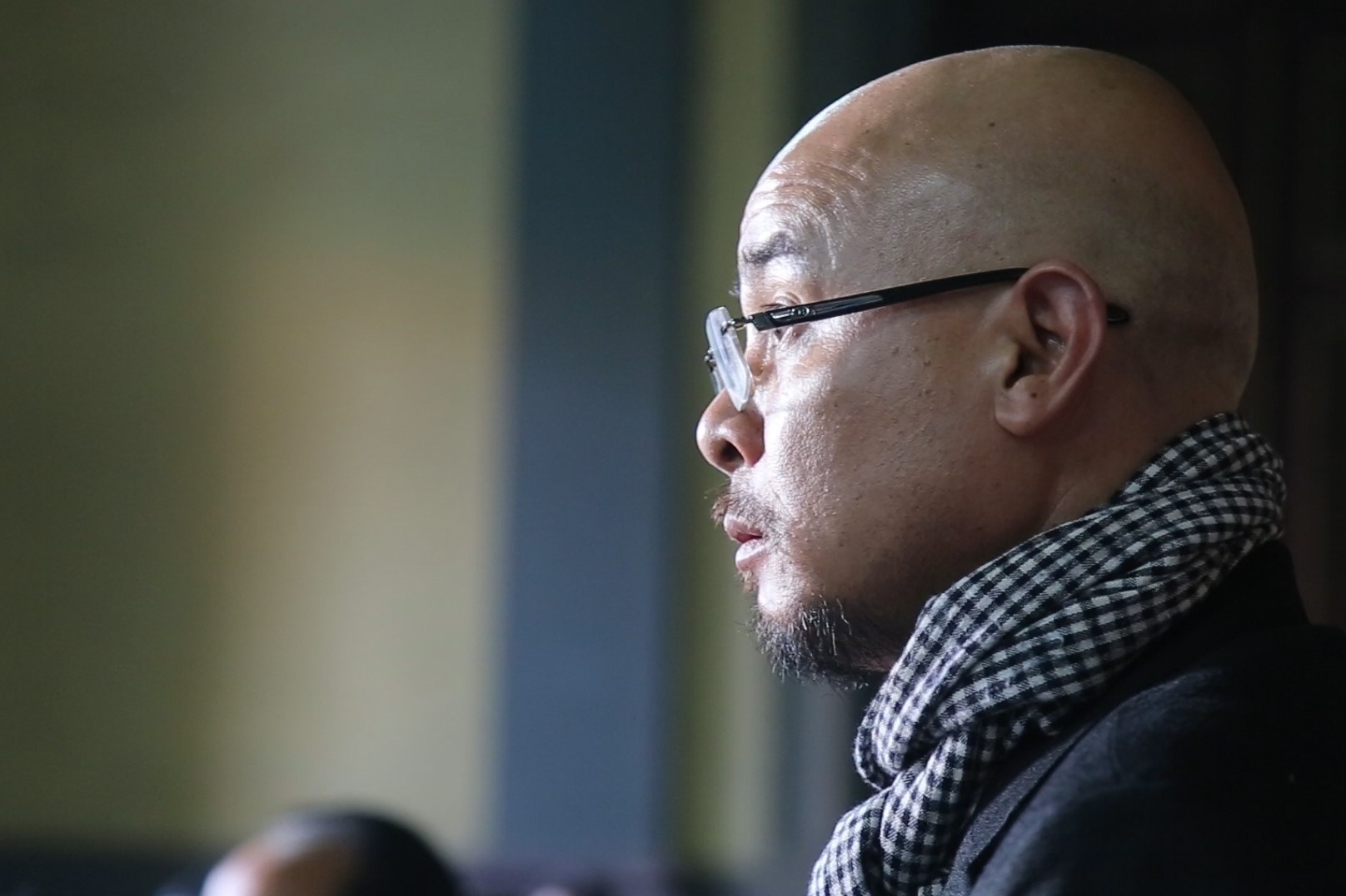 Ong Dang Le Nguyen Vu gay gat voi vo trong phien toa ly hon hinh anh