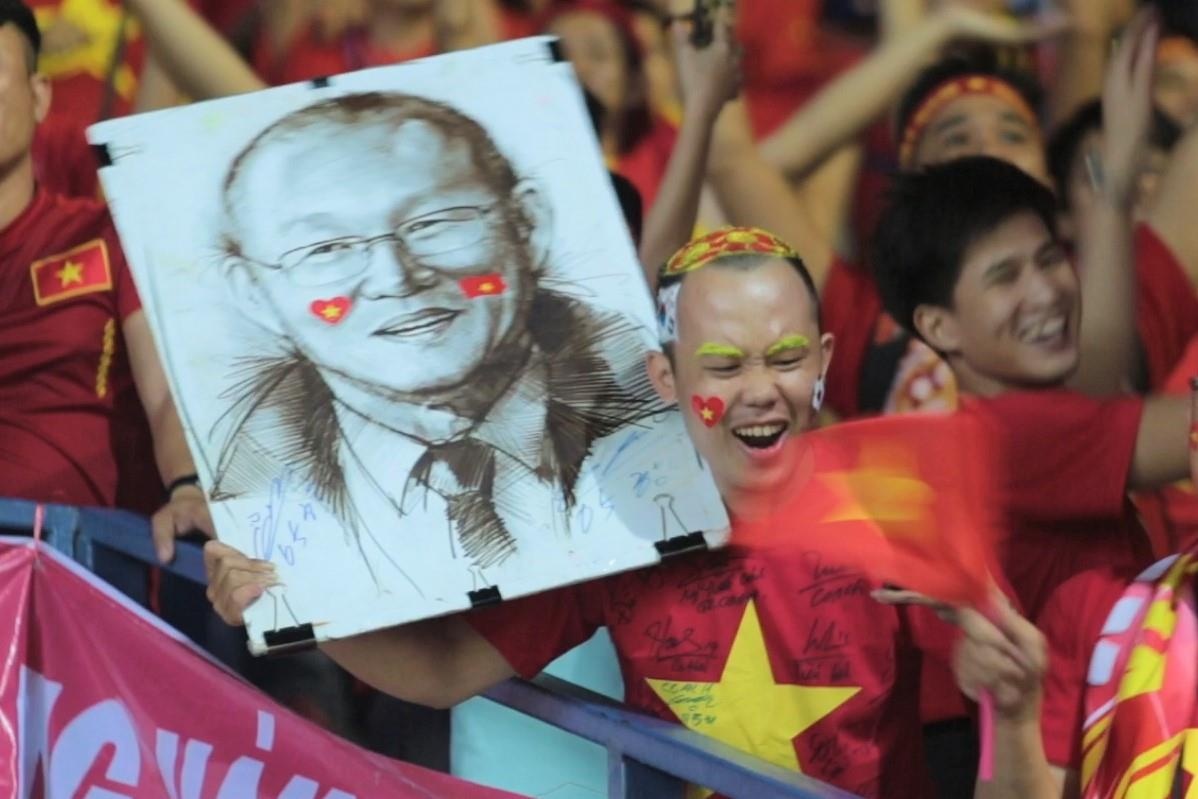 Khoanh khac day cam xuc trong chien thang Thai Lan o nhung giay cuoi hinh anh