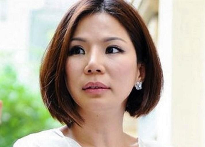 Vo cu bac si Chiem Quoc Thai cuoi tuoi khi hau toa vu chem chong hinh anh