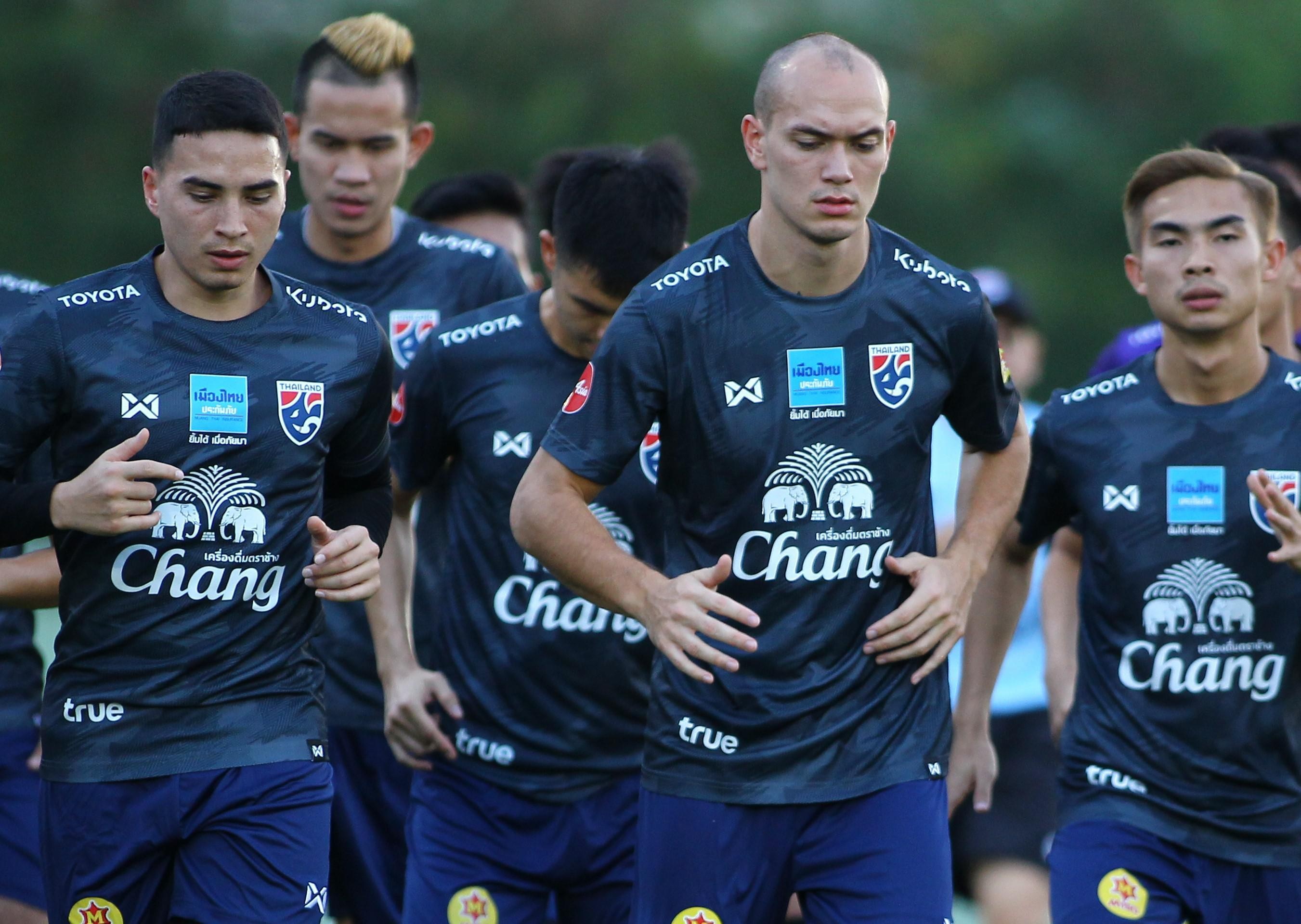 Chanathip vang mat, Thai Lan tap tich cuc truoc tran gap Viet Nam hinh anh