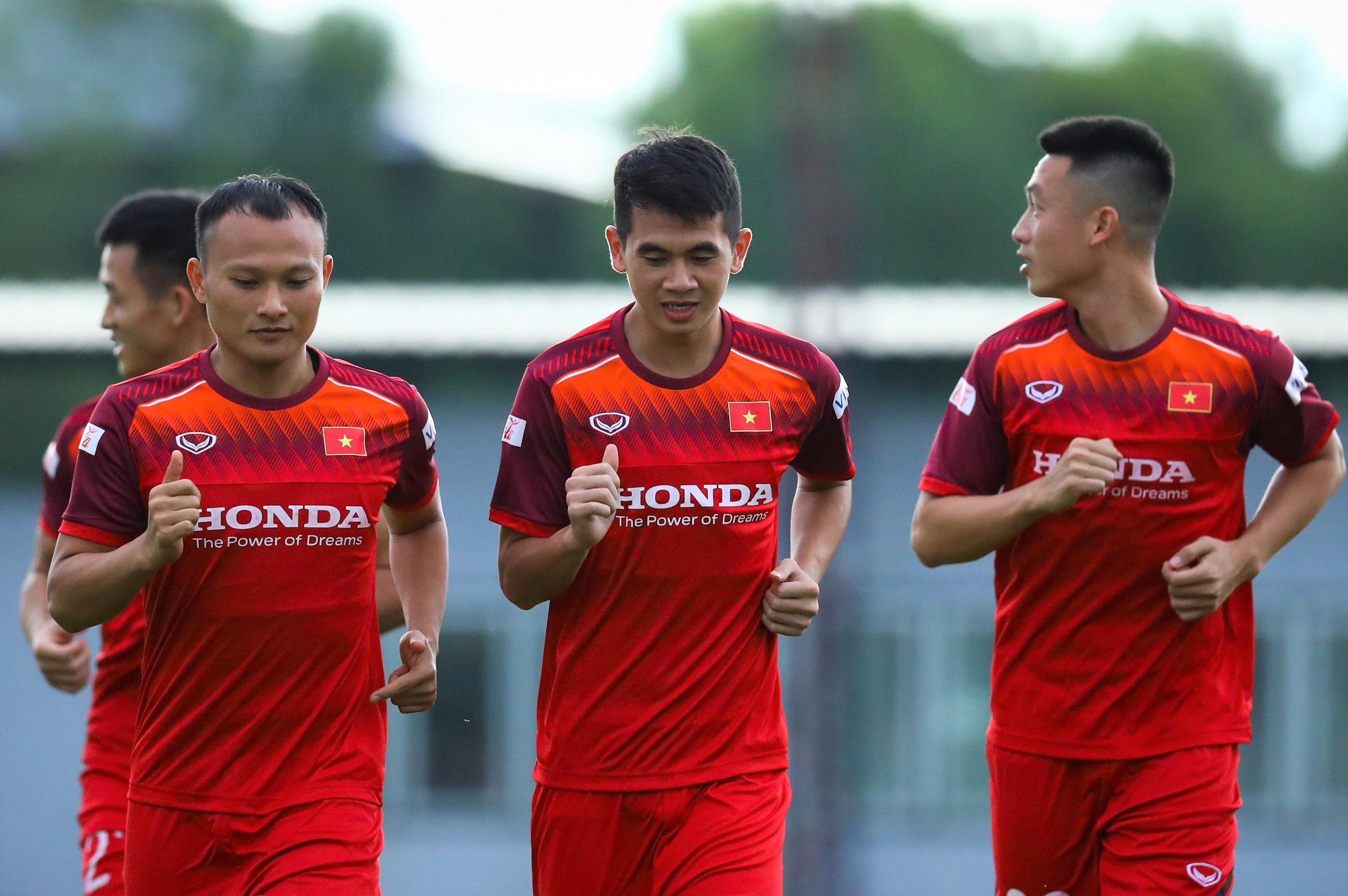 Tuyen Viet Nam tap kin tren dat Thai Lan hinh anh