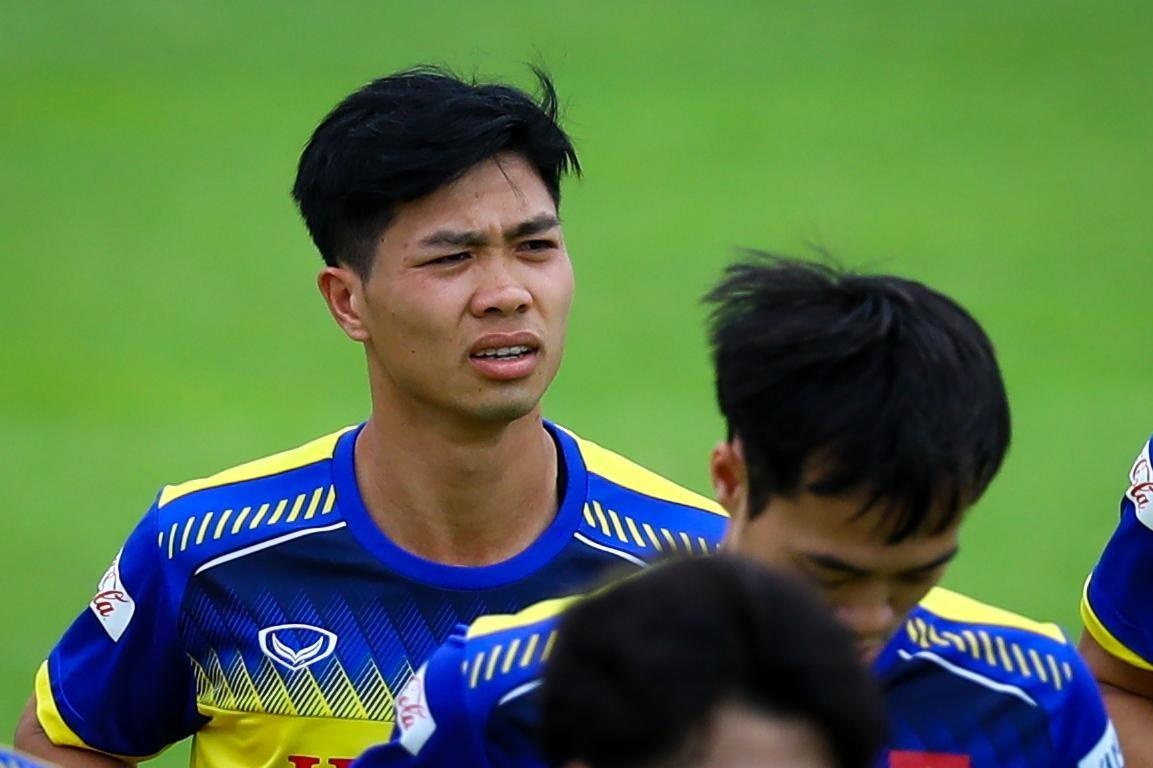 Cong Phuong tich cuc tap luyen lay diem truoc HLV Park hinh anh