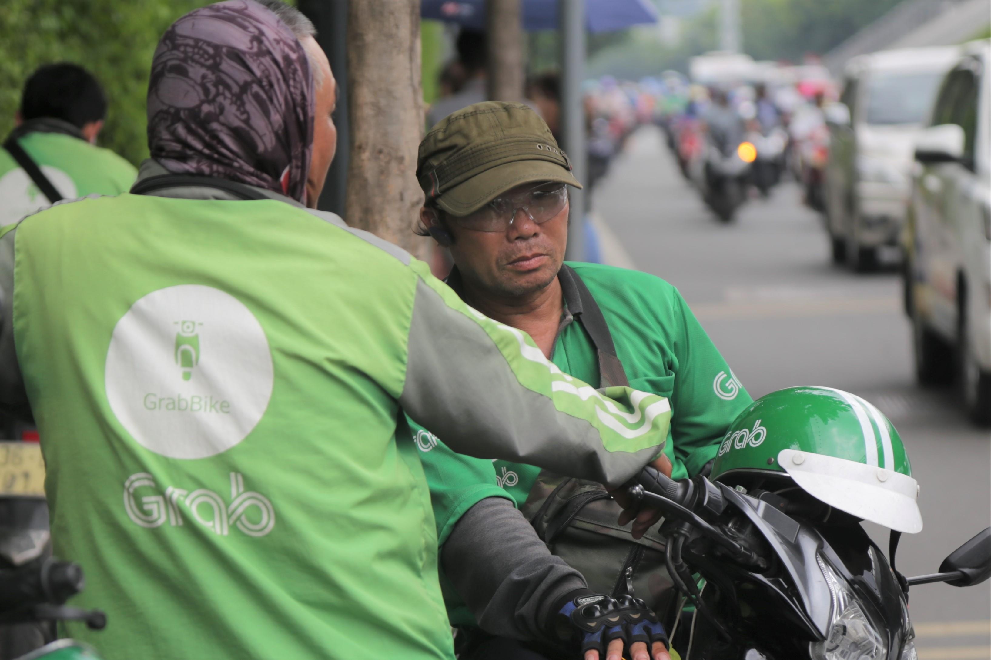 Lo an toan, nguoi than khuyen tai xe cong nghe bo viec hinh anh