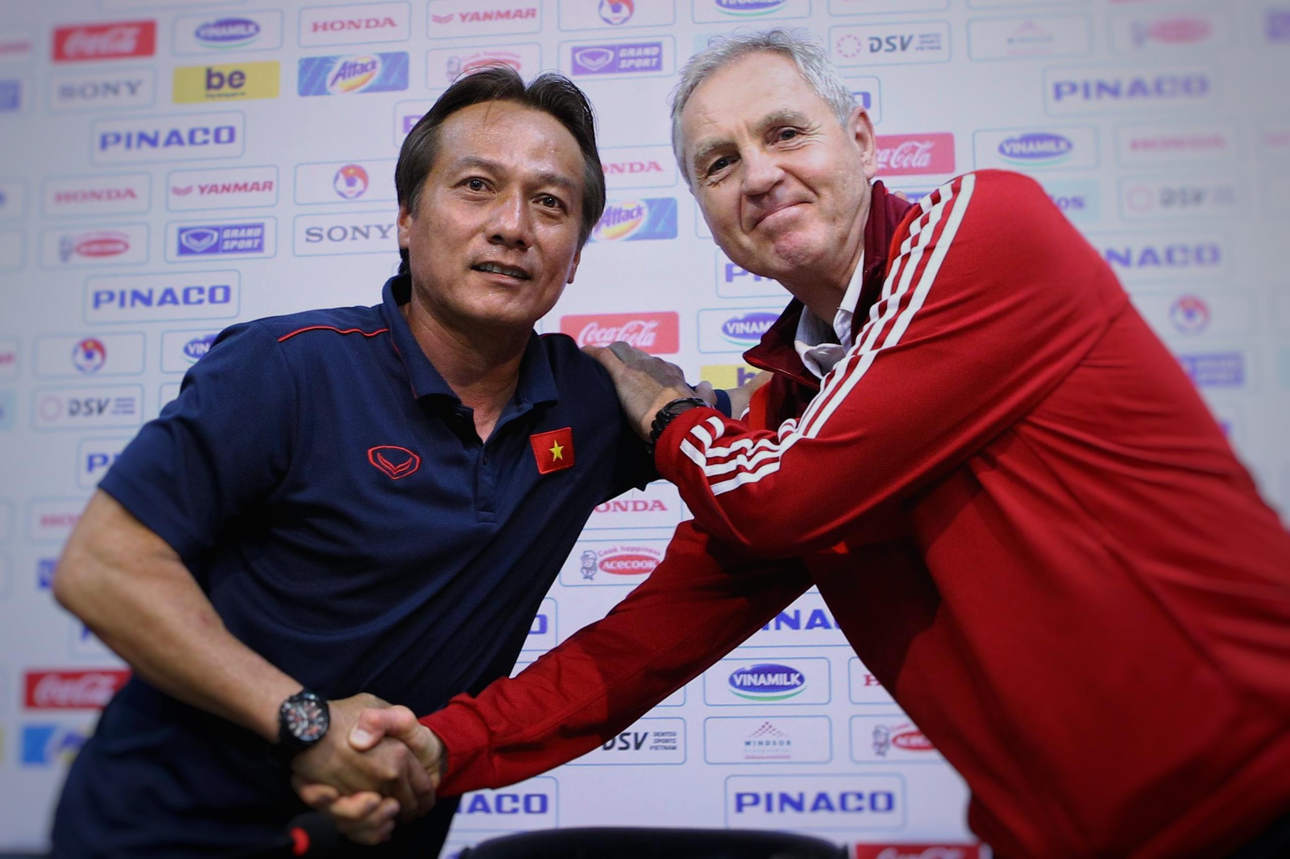 Tro ly U22 Viet Nam tiet lo loi dan cua HLV Park truoc tran UAE hinh anh