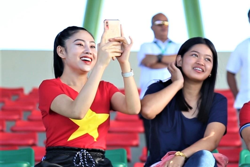 CDV Viet Nam an mung 2 ban thang cua Tien Linh hinh anh