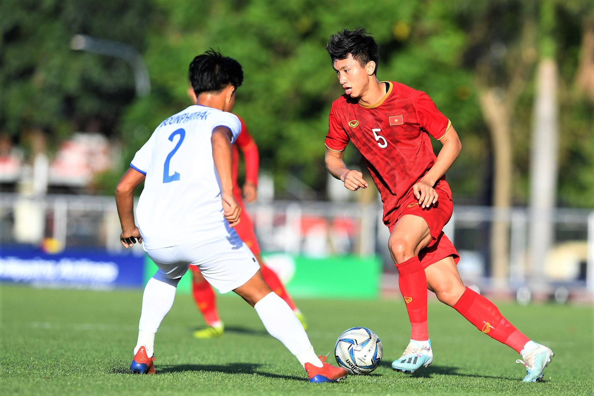 Man trinh dien cua Van Hau o hanh lang trai U22 Viet Nam hinh anh