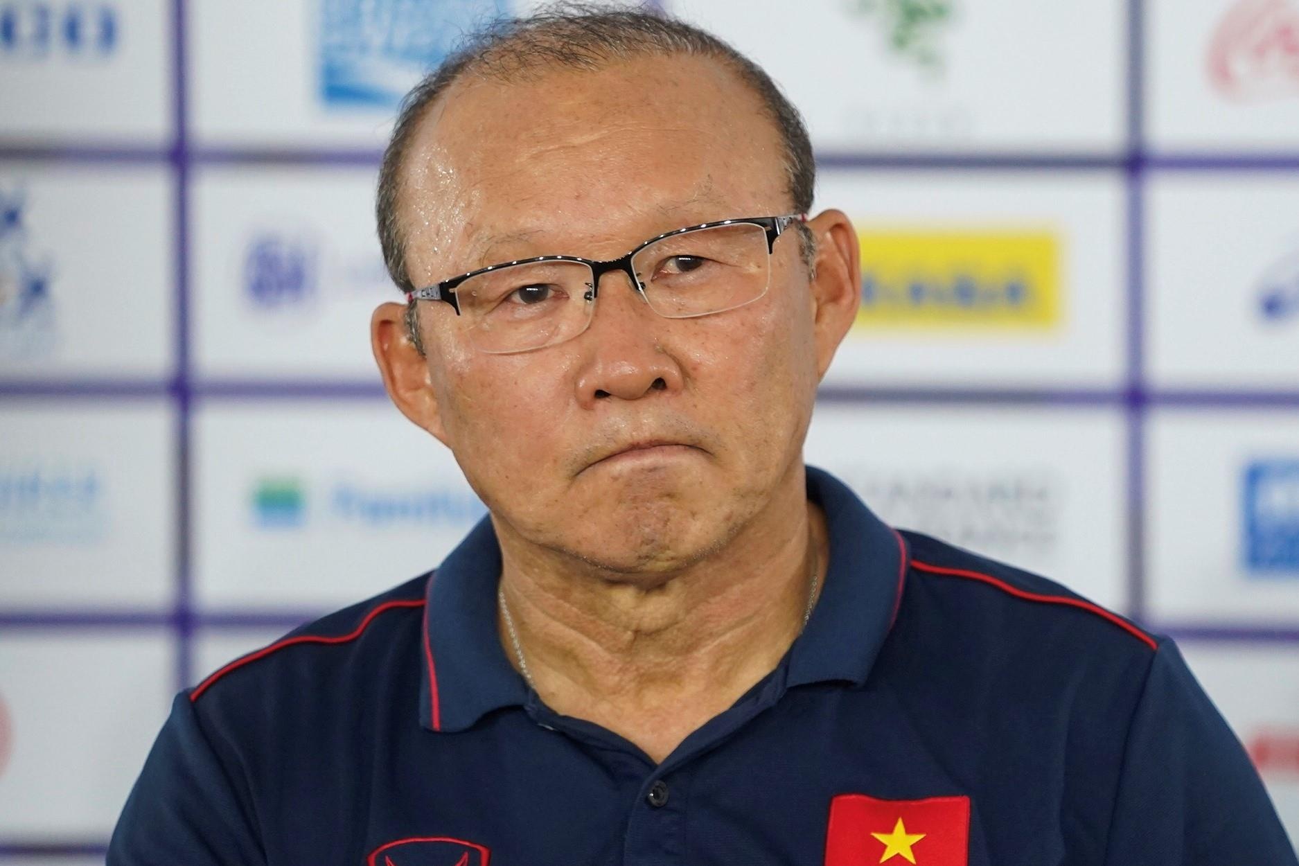 Park Hang-seo: 'Neu cau thu mac sai lam, do la loi cua HLV' hinh anh