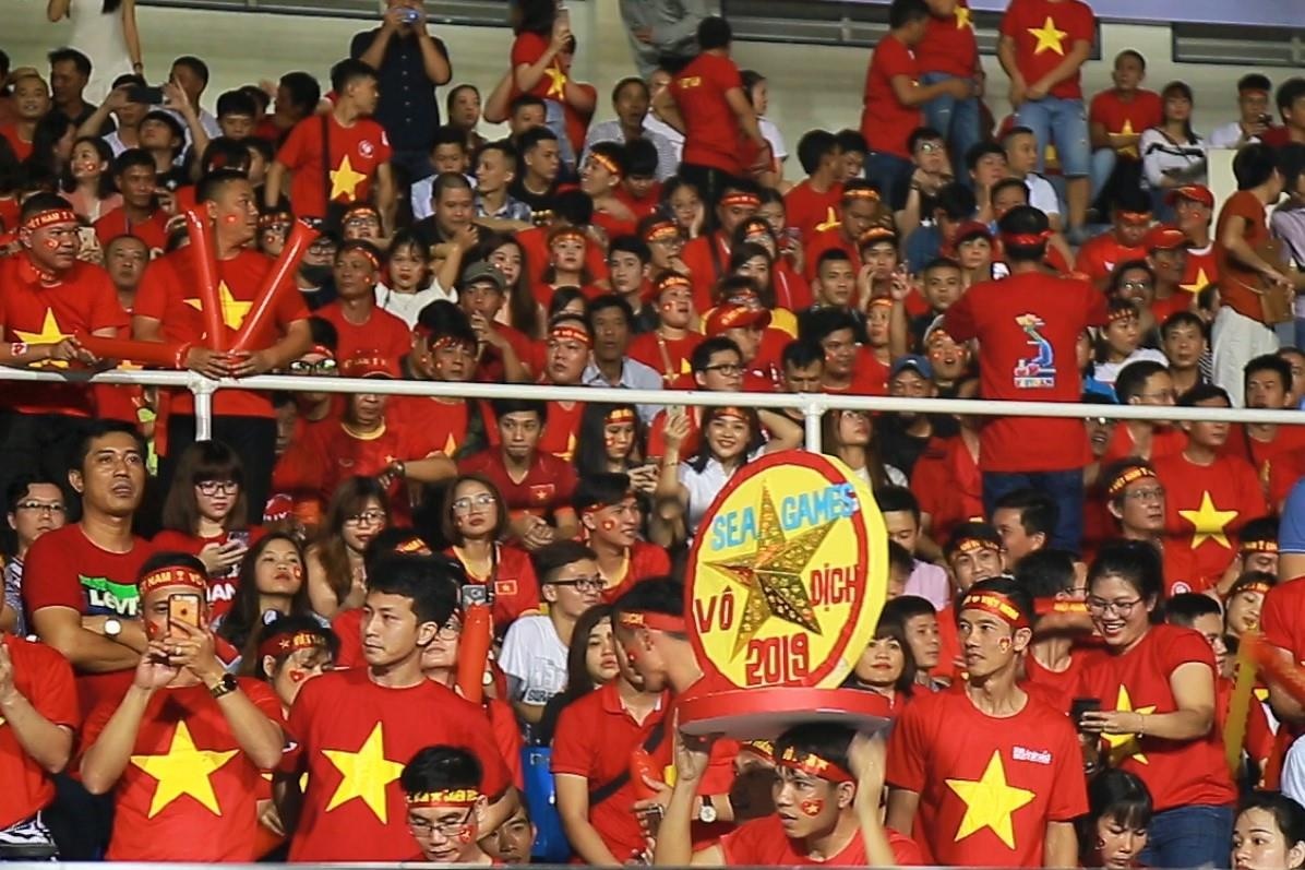 CDV Viet Nam khuay dong san bong o Philippines hinh anh