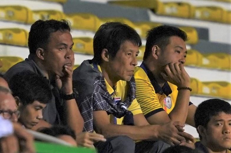 HLV Nishino tham do U22 Viet Nam truoc tran doi dau hinh anh