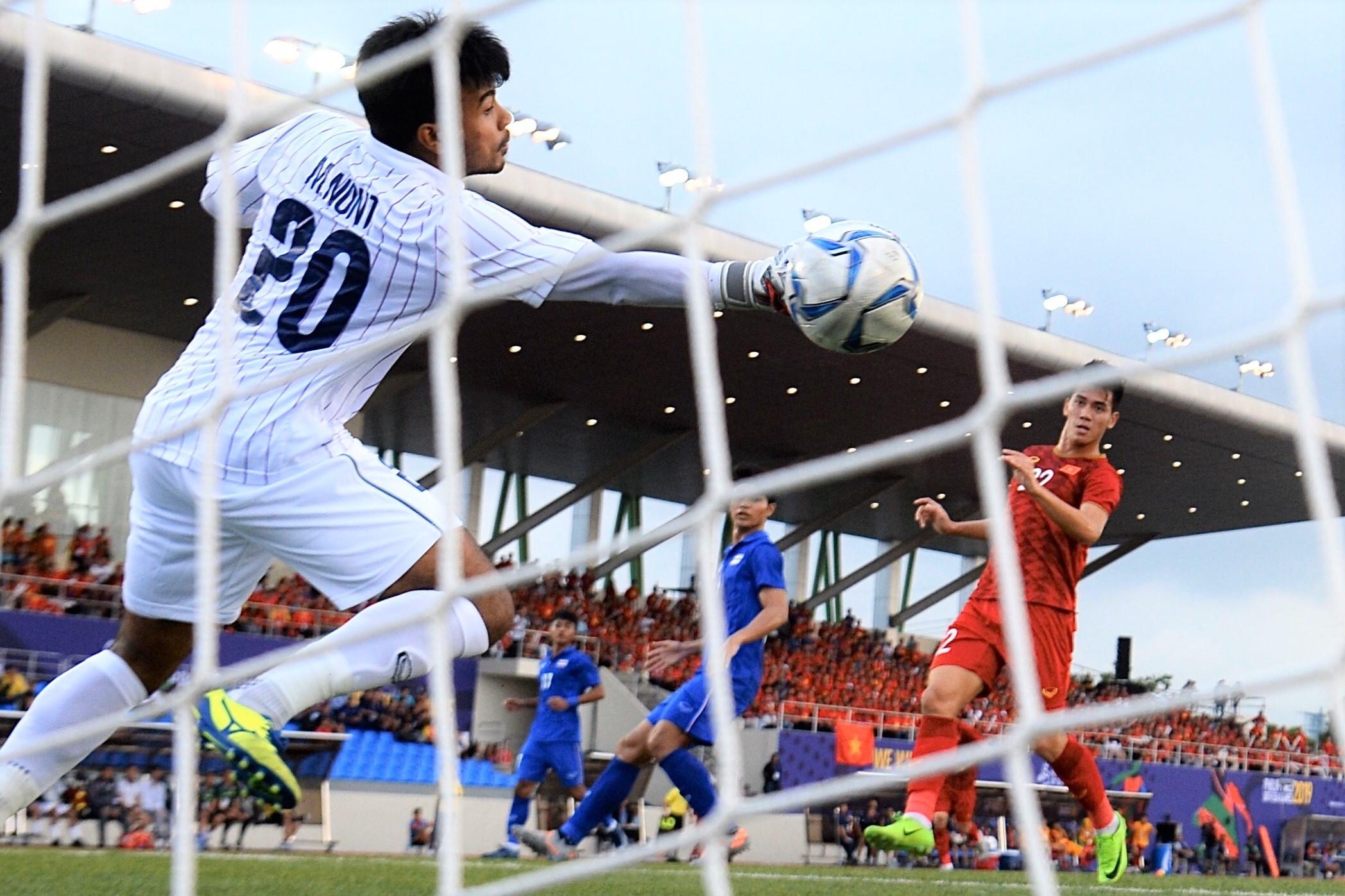 Ban thang cua Tien Linh tu san Binan hinh anh