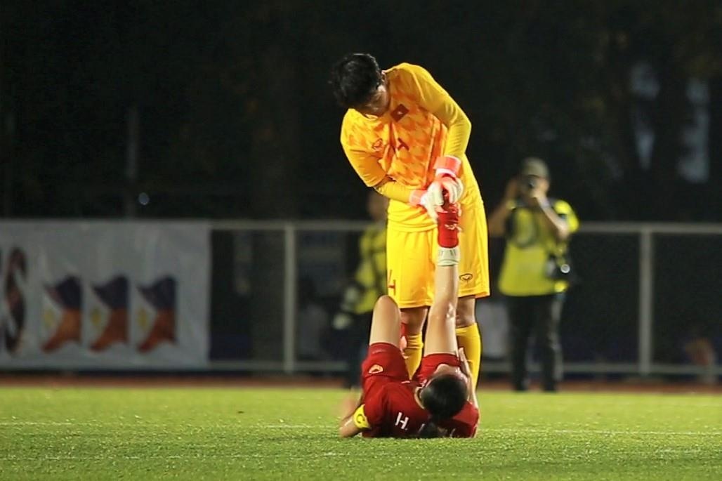 Nhieu tuyen thu nu Viet Nam nam san vi kiet suc sau tran Philippines hinh anh