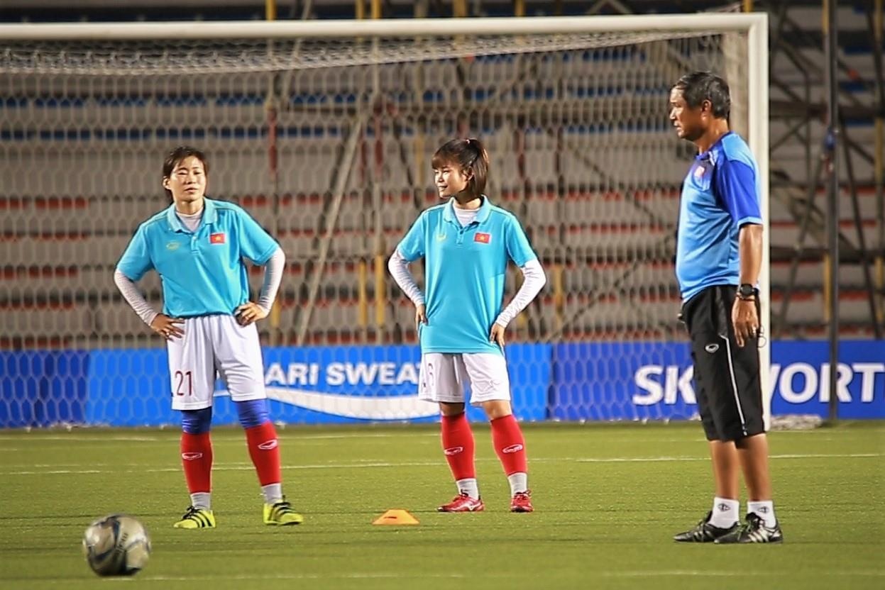 Tuyen nu Viet Nam ren quan truoc tran chung ket voi Thai Lan hinh anh