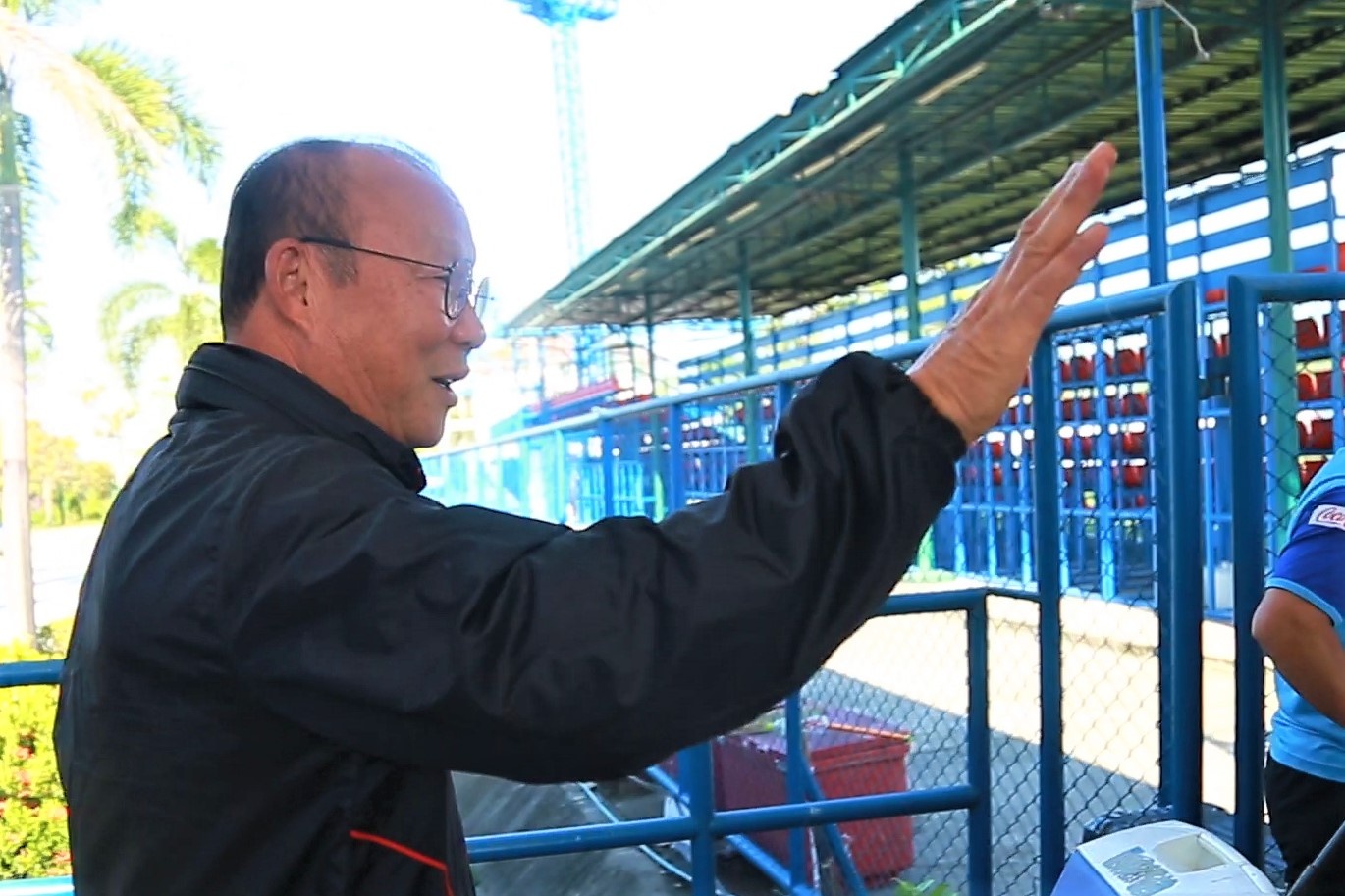 HLV Park tuoi cuoi truoc buoi giao huu voi U23 Bahrain hinh anh