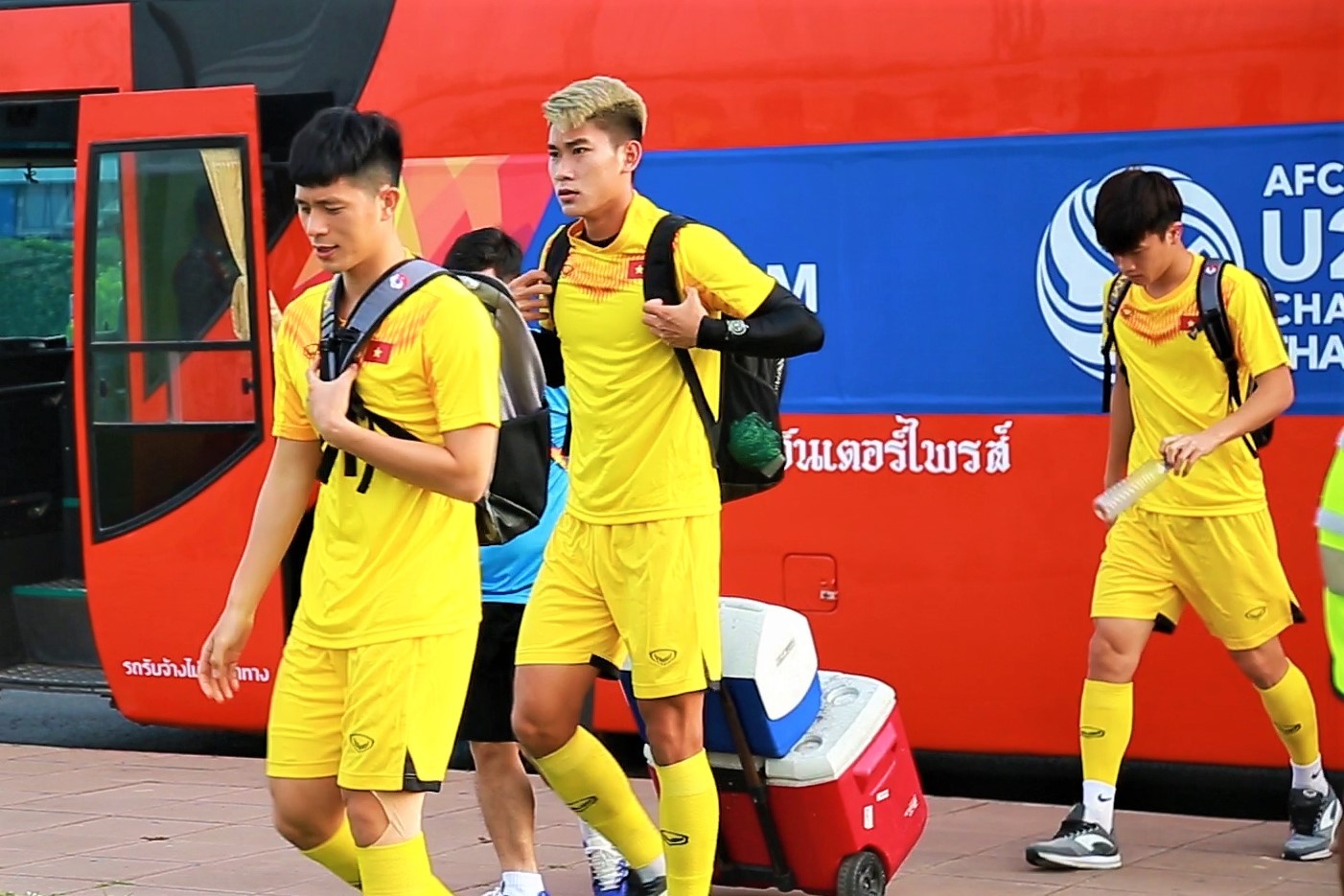 Tuyen thu U23 noi ve quy dinh phat voi viec di tre hinh anh