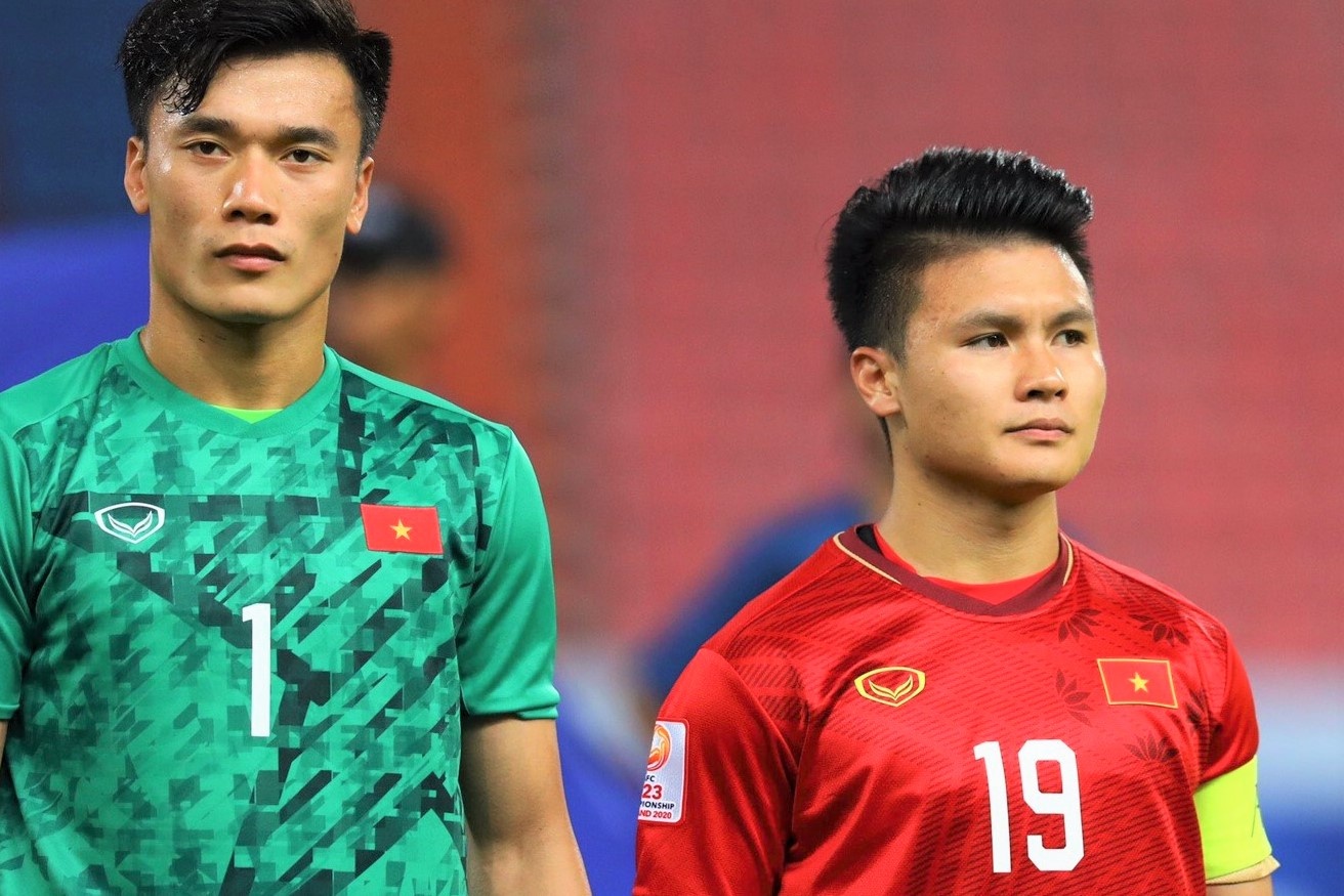 Quang Hai: ‘Sai lam se giup Bui Tien Dung hoan thien ban than hon’ hinh anh