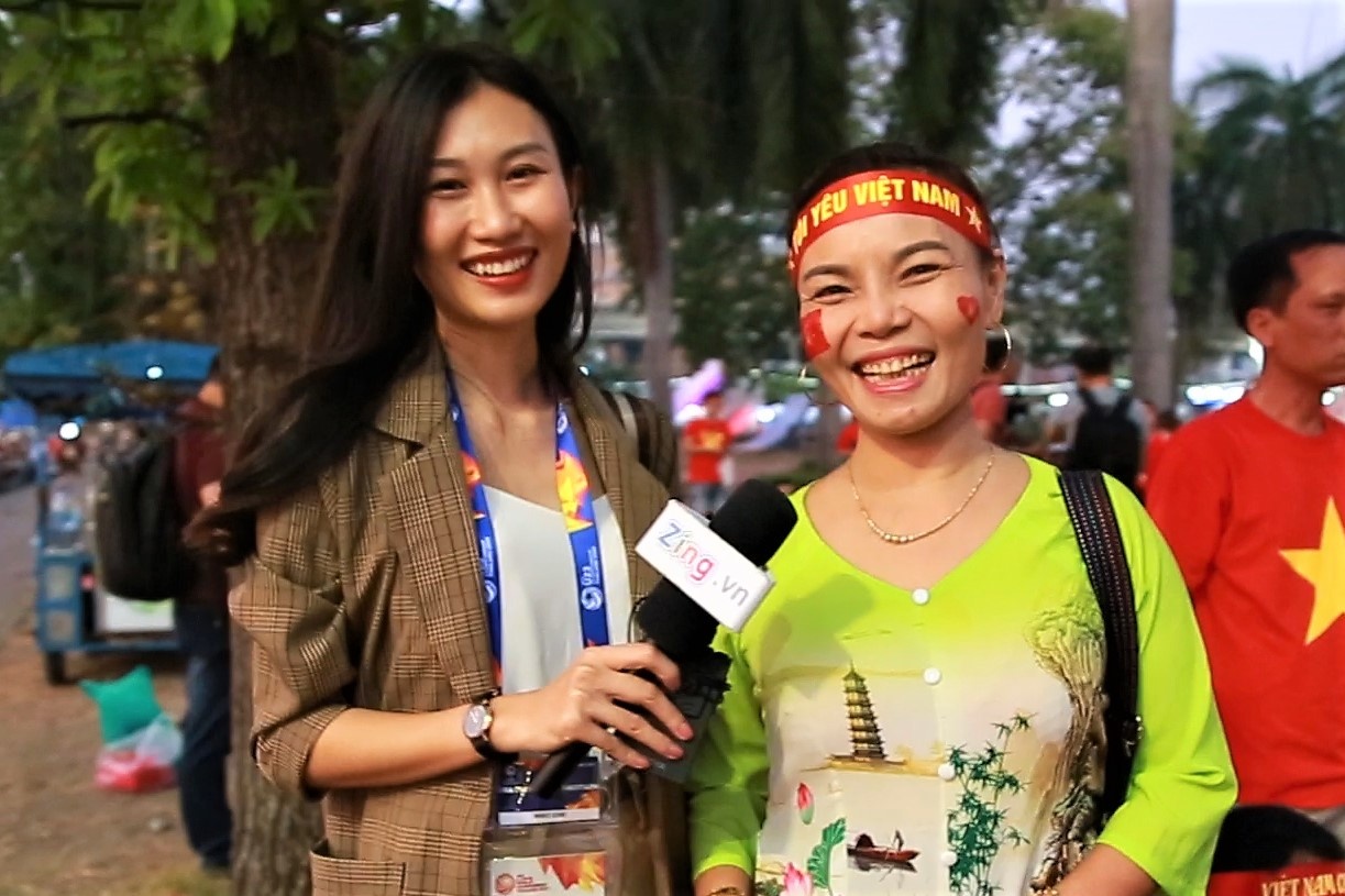 Khong khi soi noi cua CDV Viet Nam truoc tran gap U23 Trieu Tien hinh anh