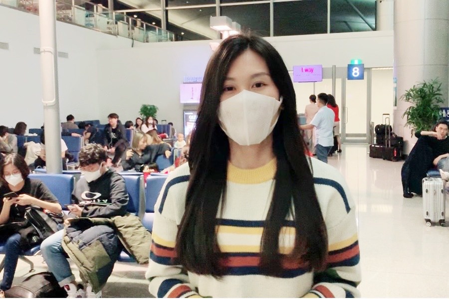 Khach vao TP.HCM deo khau trang sau khi co nguoi nhiem virus corona hinh anh