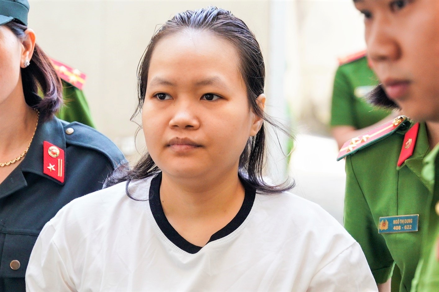 Pham Thi Thien Ha hau toa ngay thu 2 vu an giau xac trong be tong hinh anh