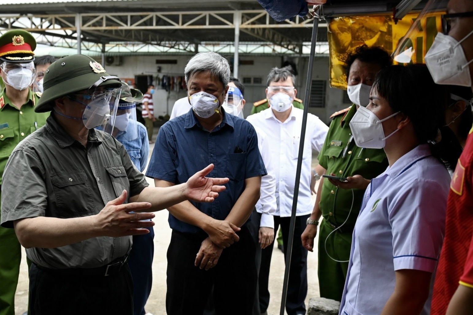 Thu tuong thu he thong y te khan cap o TP.HCM hinh anh