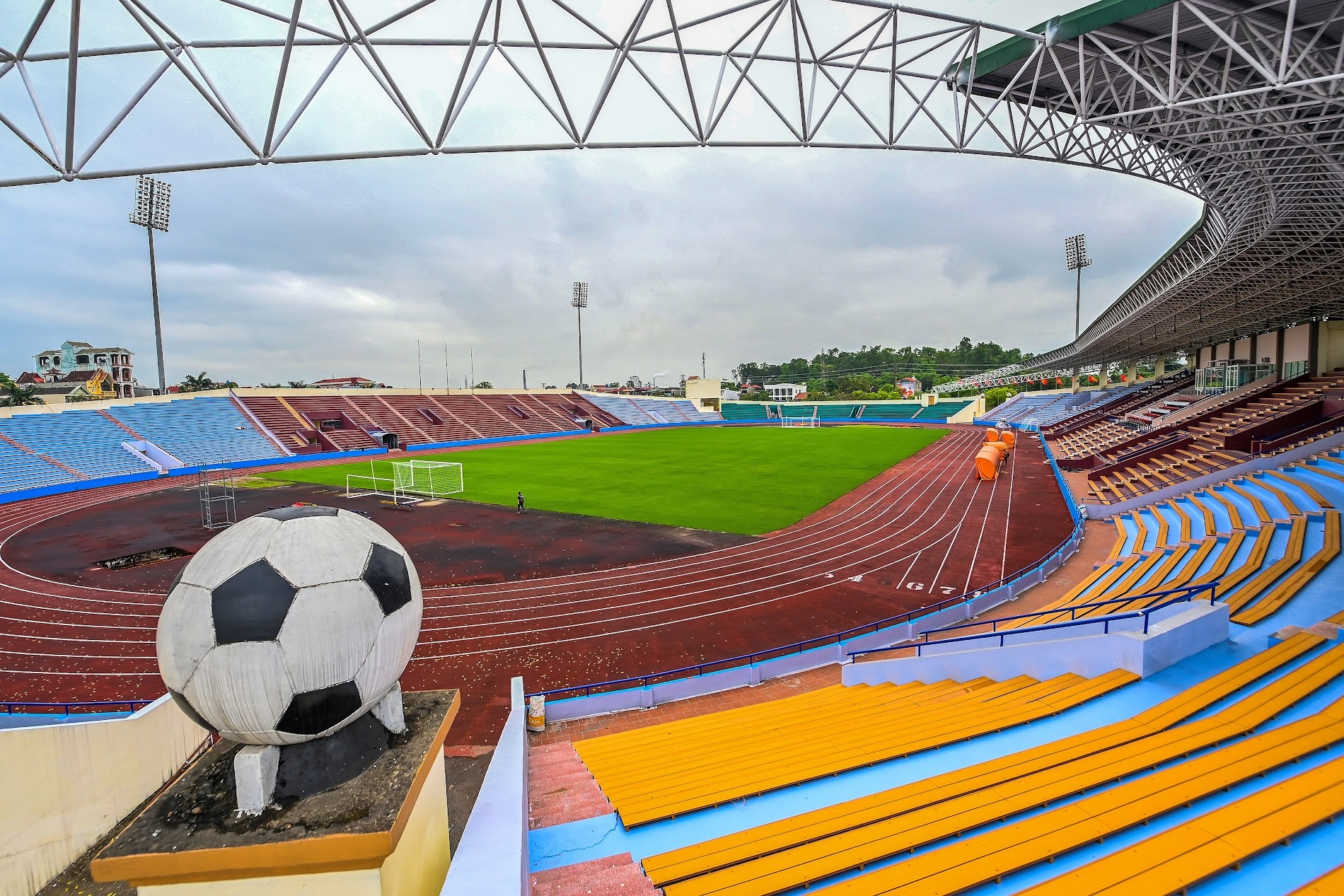 San Viet Tri sap don 20.000 khan gia o tran U23 Viet Nam - Indonesia hinh anh