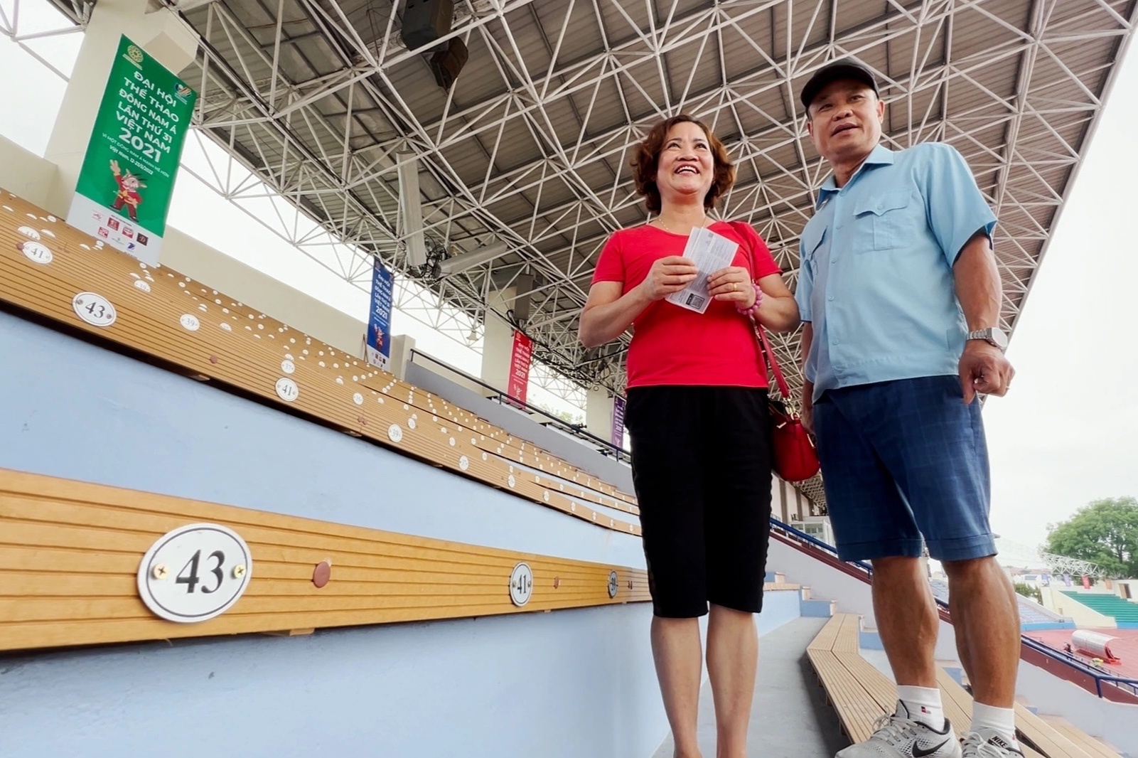 CDV den san tim cho ngoi truoc 7 tieng co vu U23 Viet Nam hinh anh