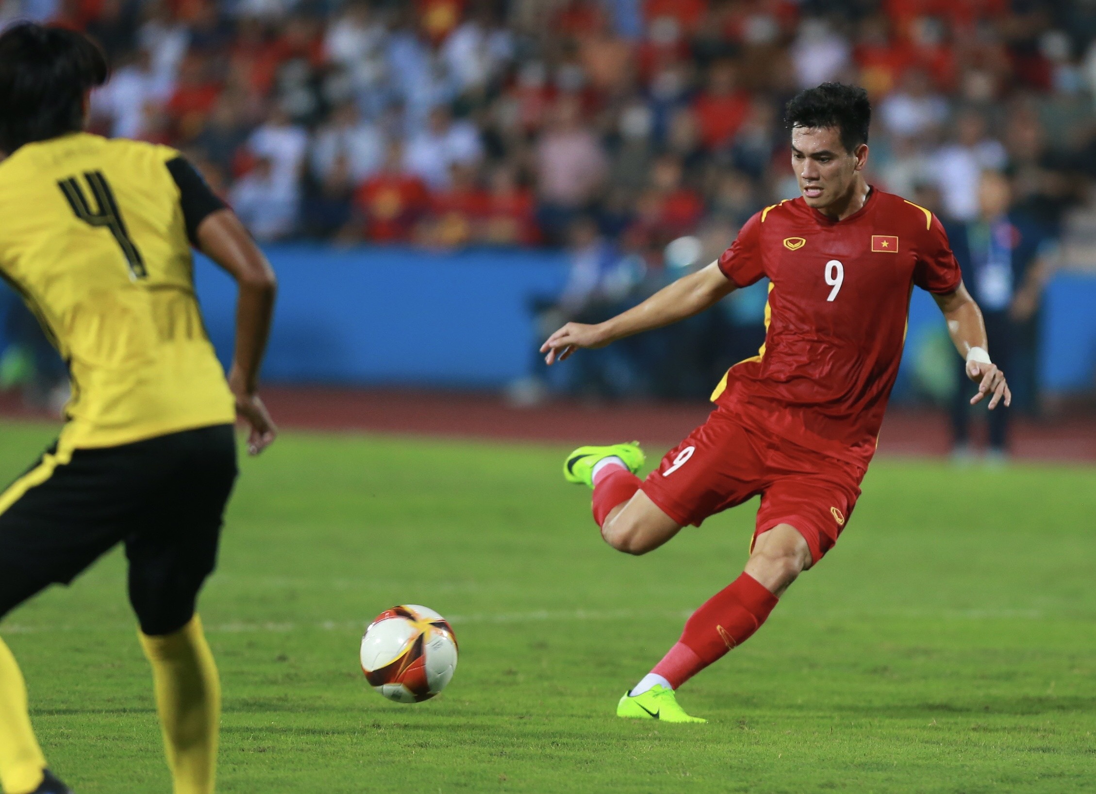 Nhung pha bo lo dang tiec cua Tien Linh, Hung Dung hinh anh