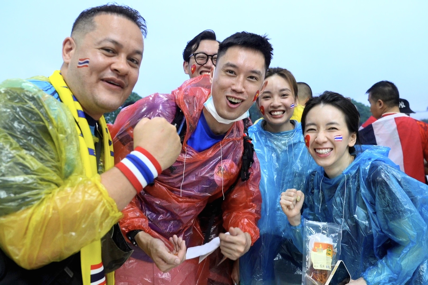 CDV Thai Lan co vu cuong nhiet truoc chung ket SEA Games hinh anh